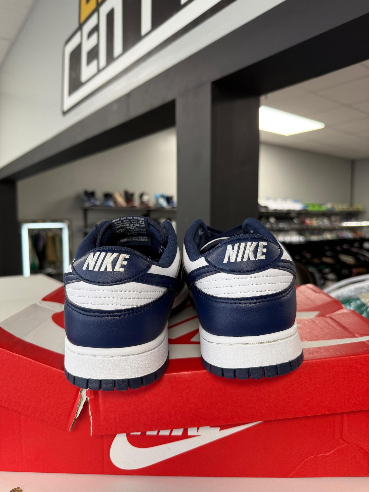 Nike Dunk Low "Midnight Navy" Used Size 10.5