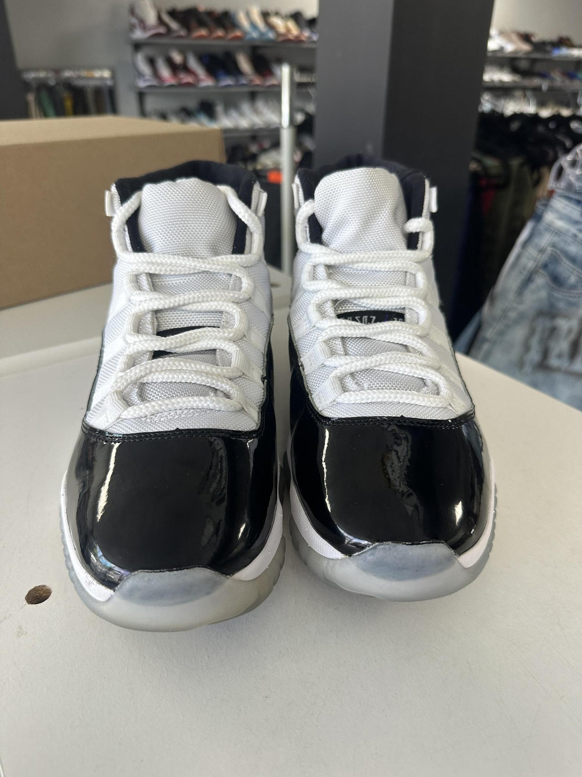 Jordan 11 Concord Used