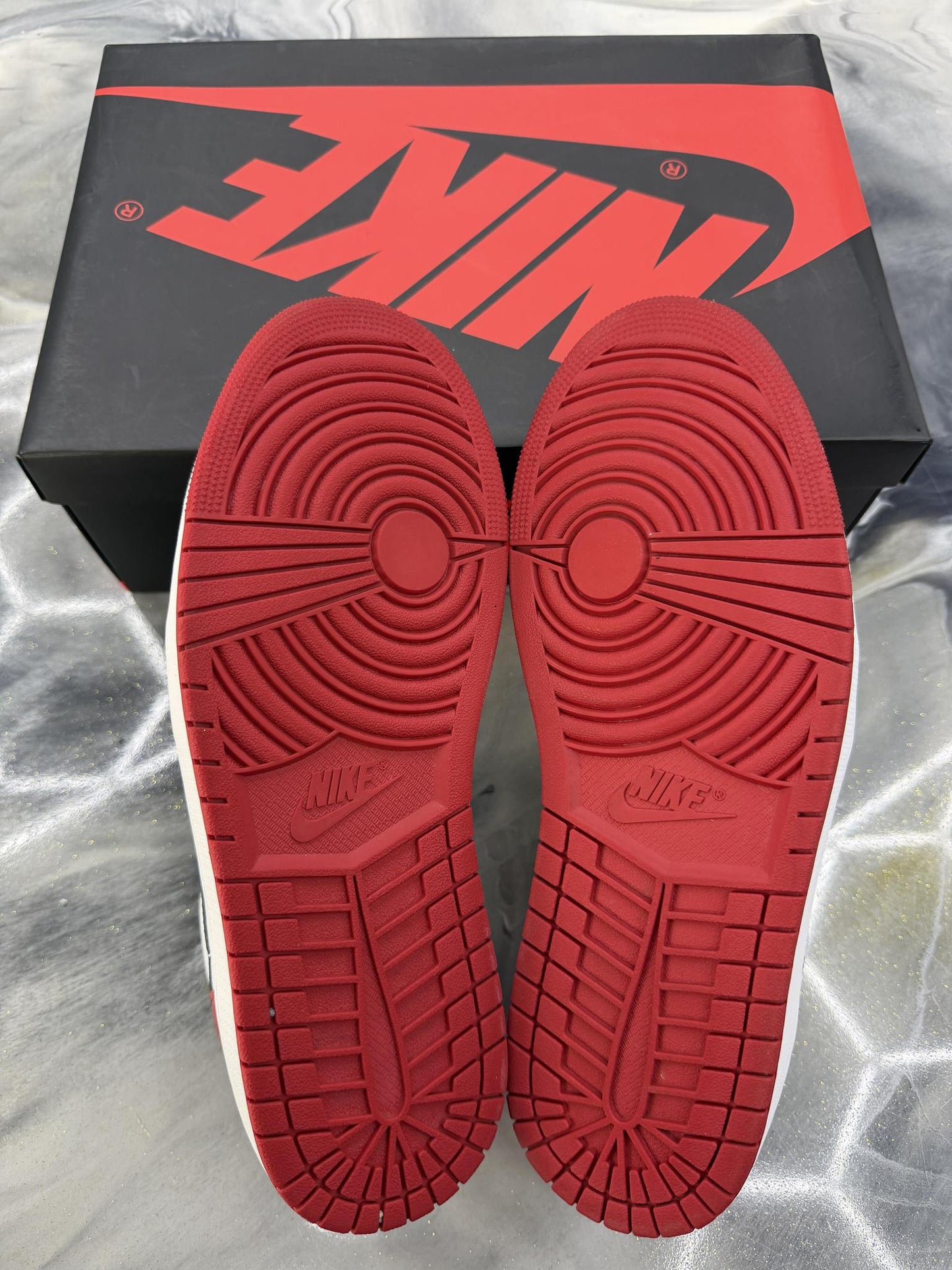 Jordan 1 Black Toe Low Used Size 10.5