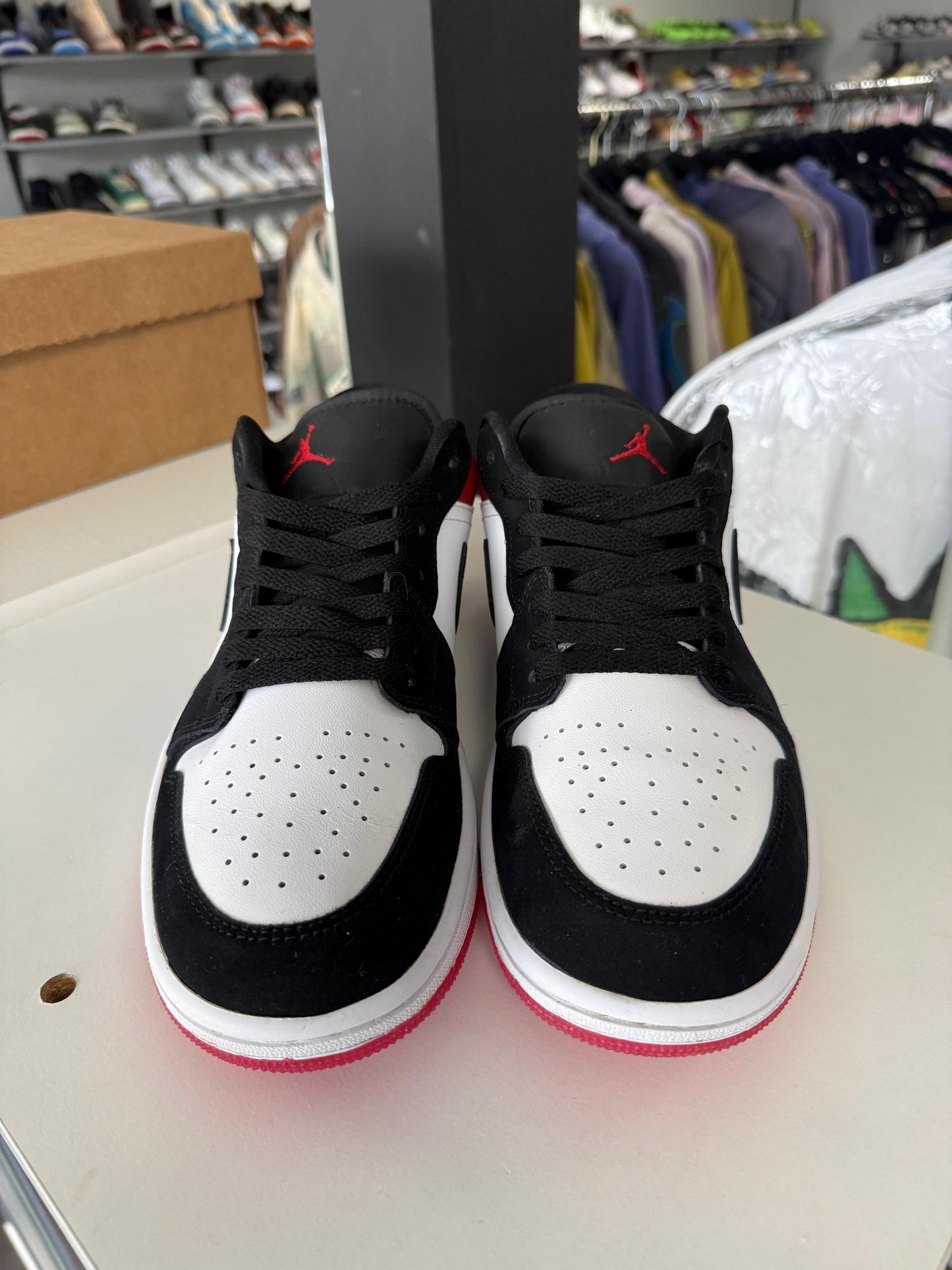 Jordan 1 Low OG "Black Toe" Used Size 9.5