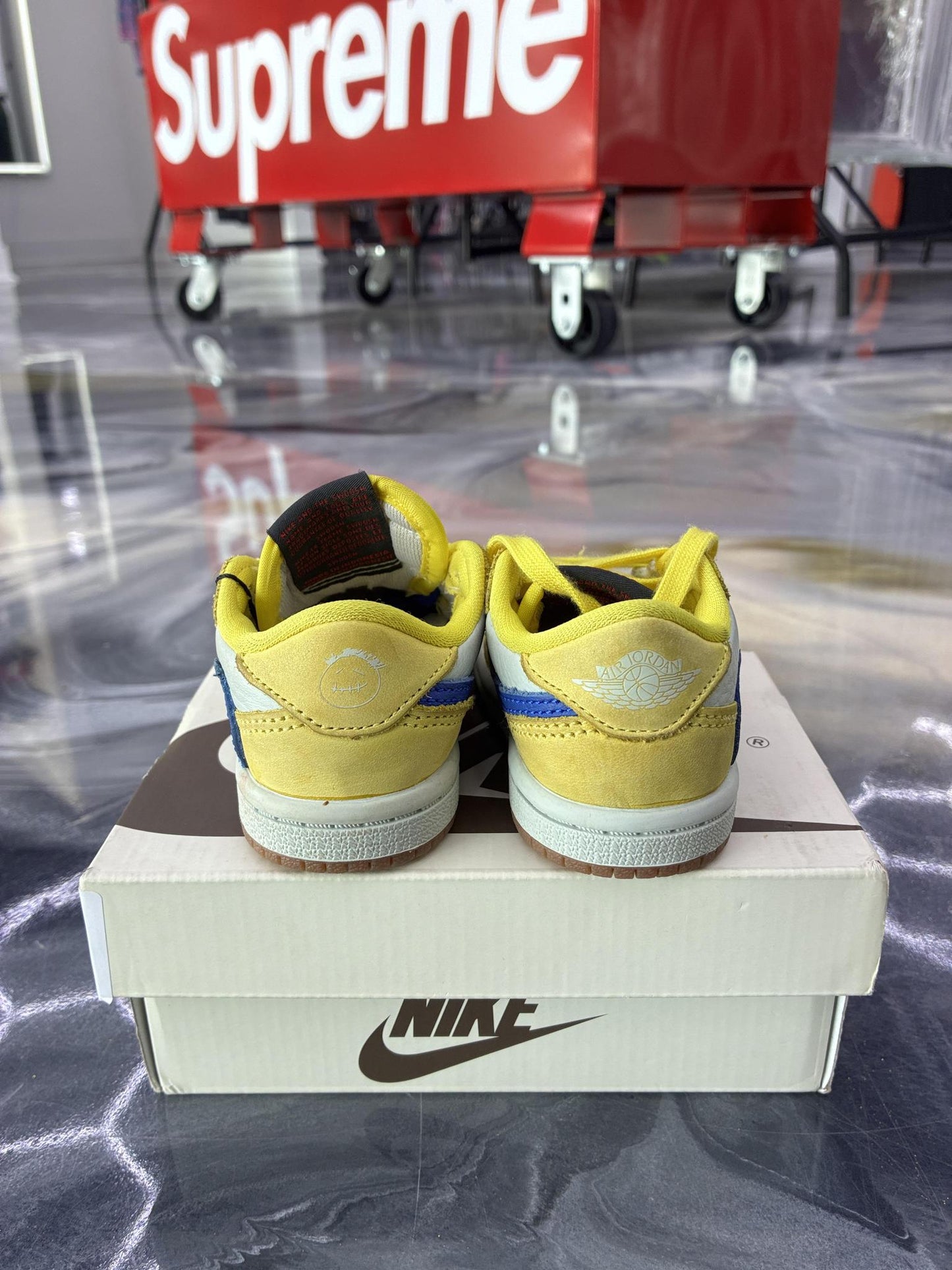Jordan 1 Low Travis Scott Canary Used Size 4C