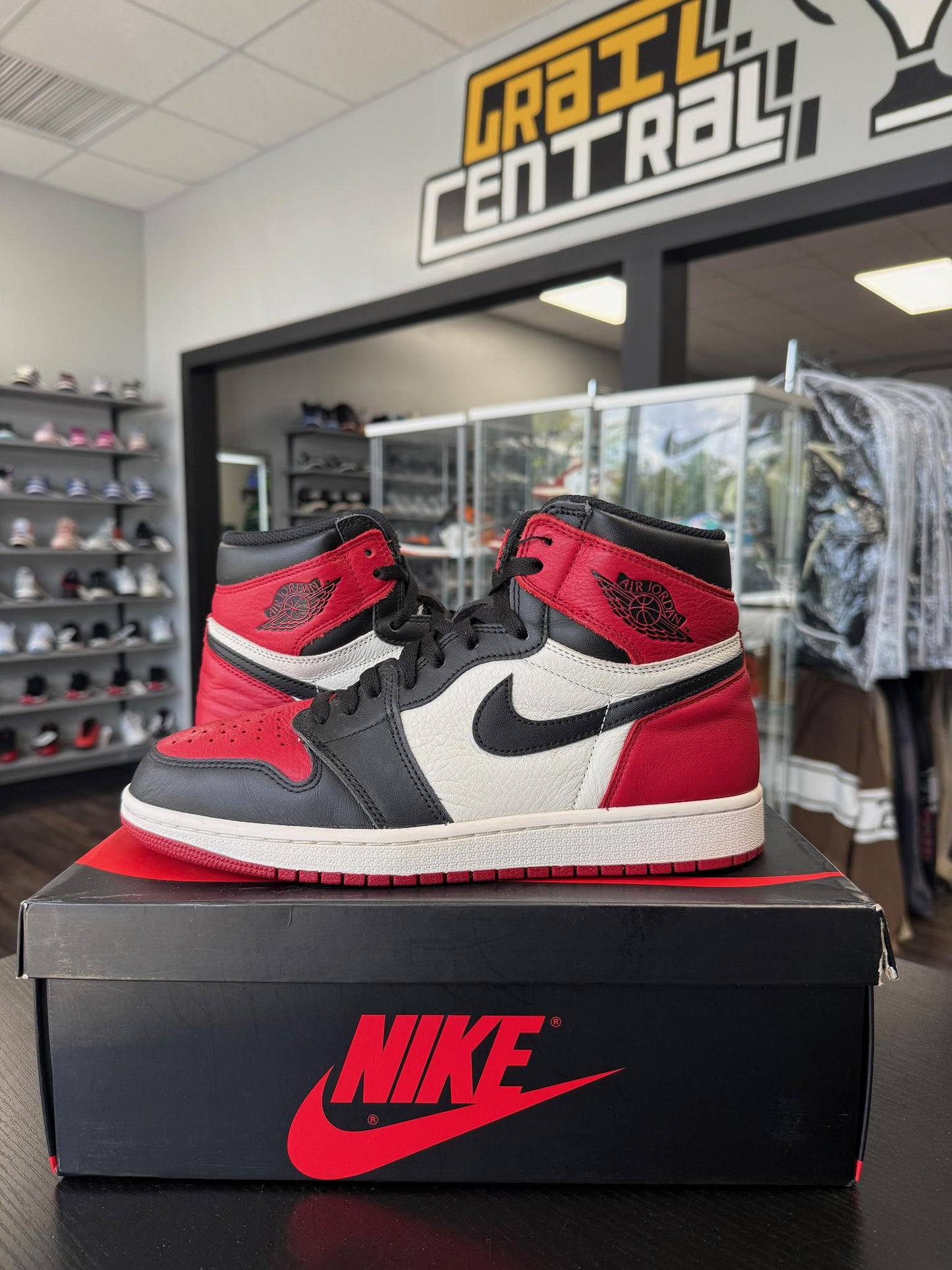 Jordan 1 "Bred Toe" Used Size 9.5