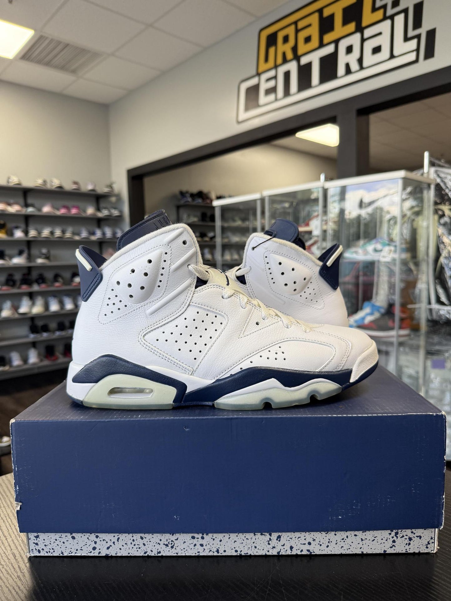 Jordan 6 "Midnight Navy" Used Size 10
