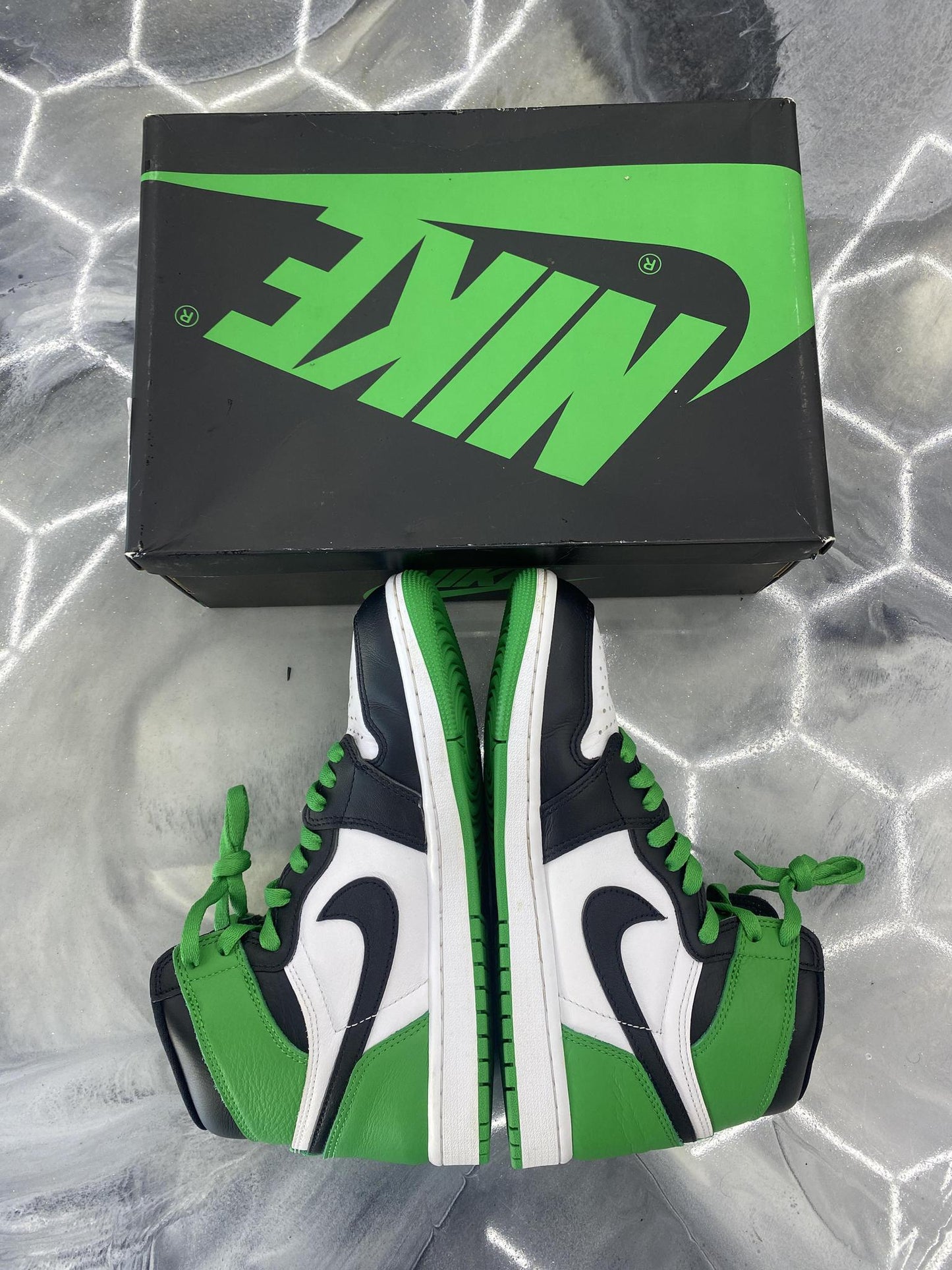 Jordan 1 "Lucky Green" Used Size 8