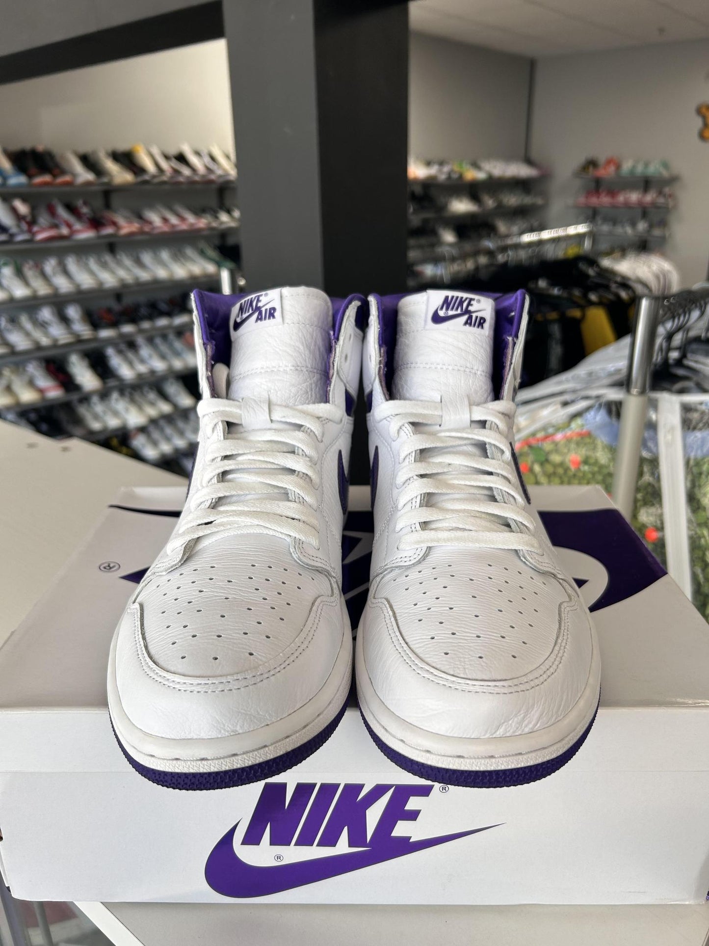 Jordan 1 "Metallic Purple" Used Size 10.5