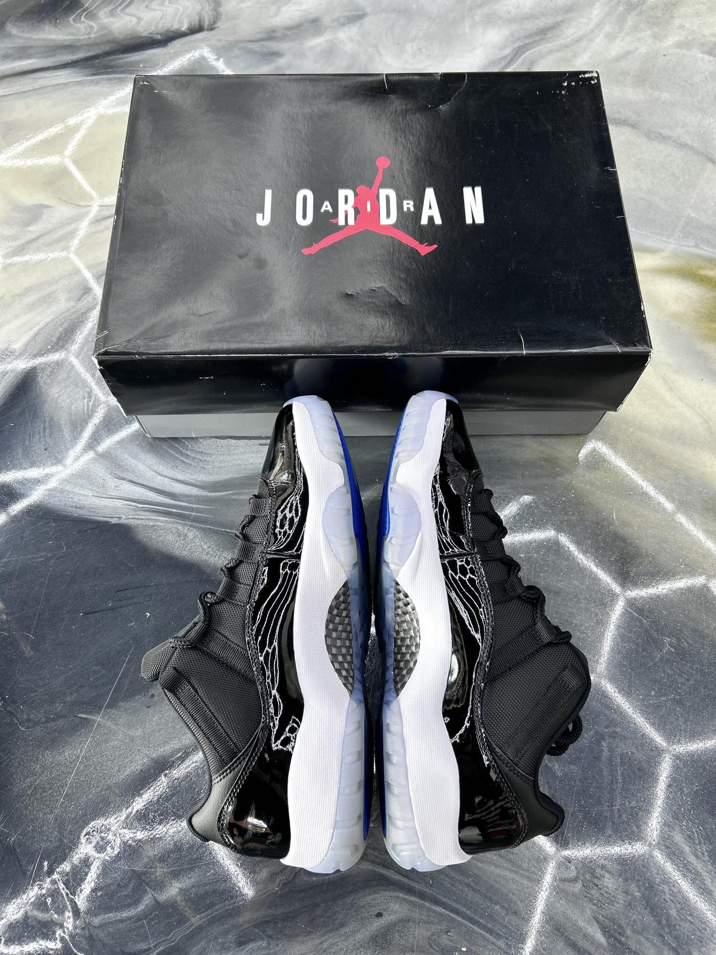 Jordan 11 Low "Space Jam" Used Size 9.5