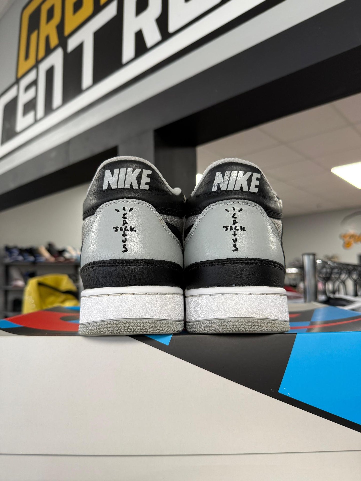 Nike Mac Attack x Travis Scott "Grey" Used Size 13