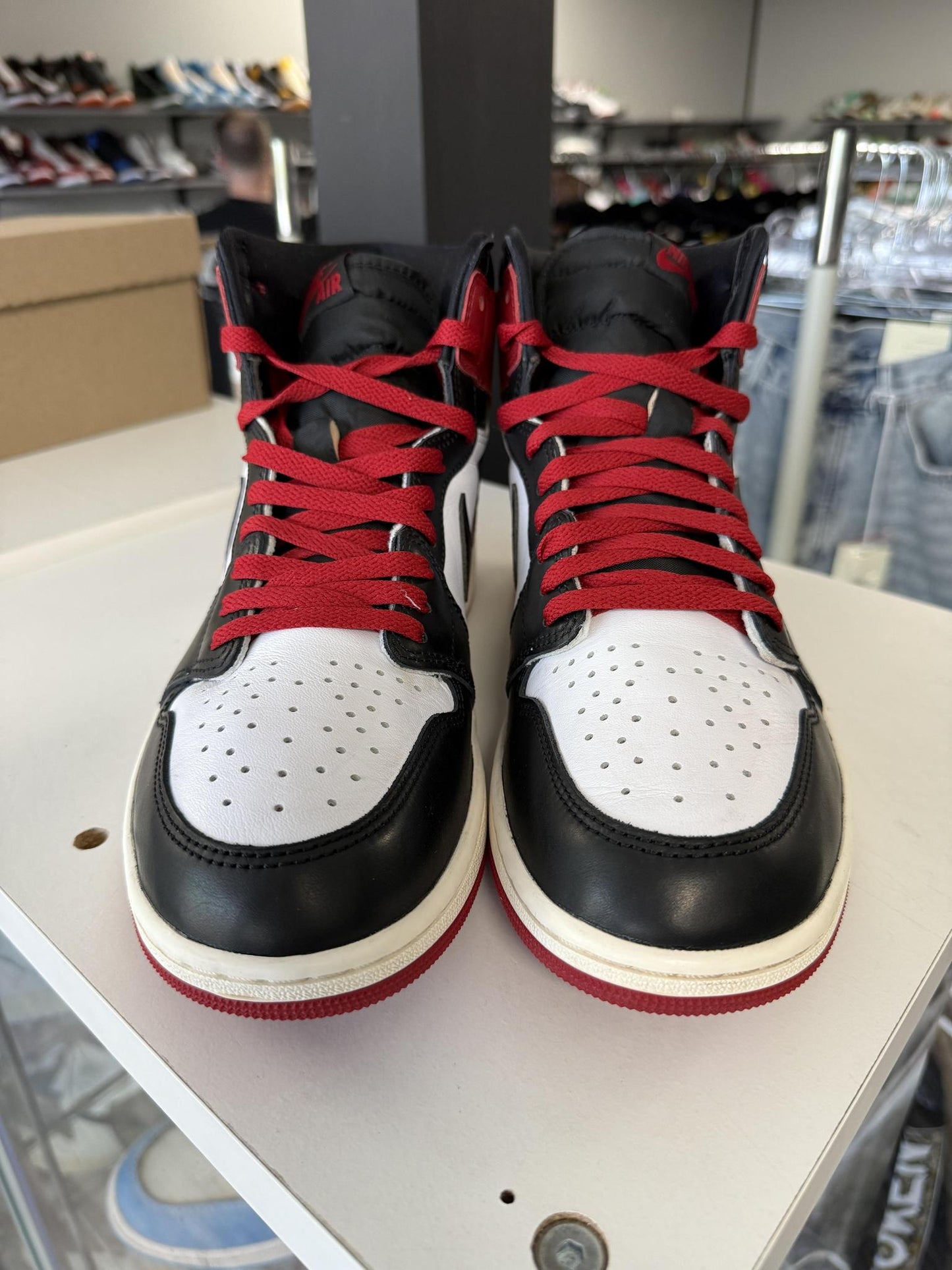 Jordan 1 "Black Toe Reimagined" Used Size 11