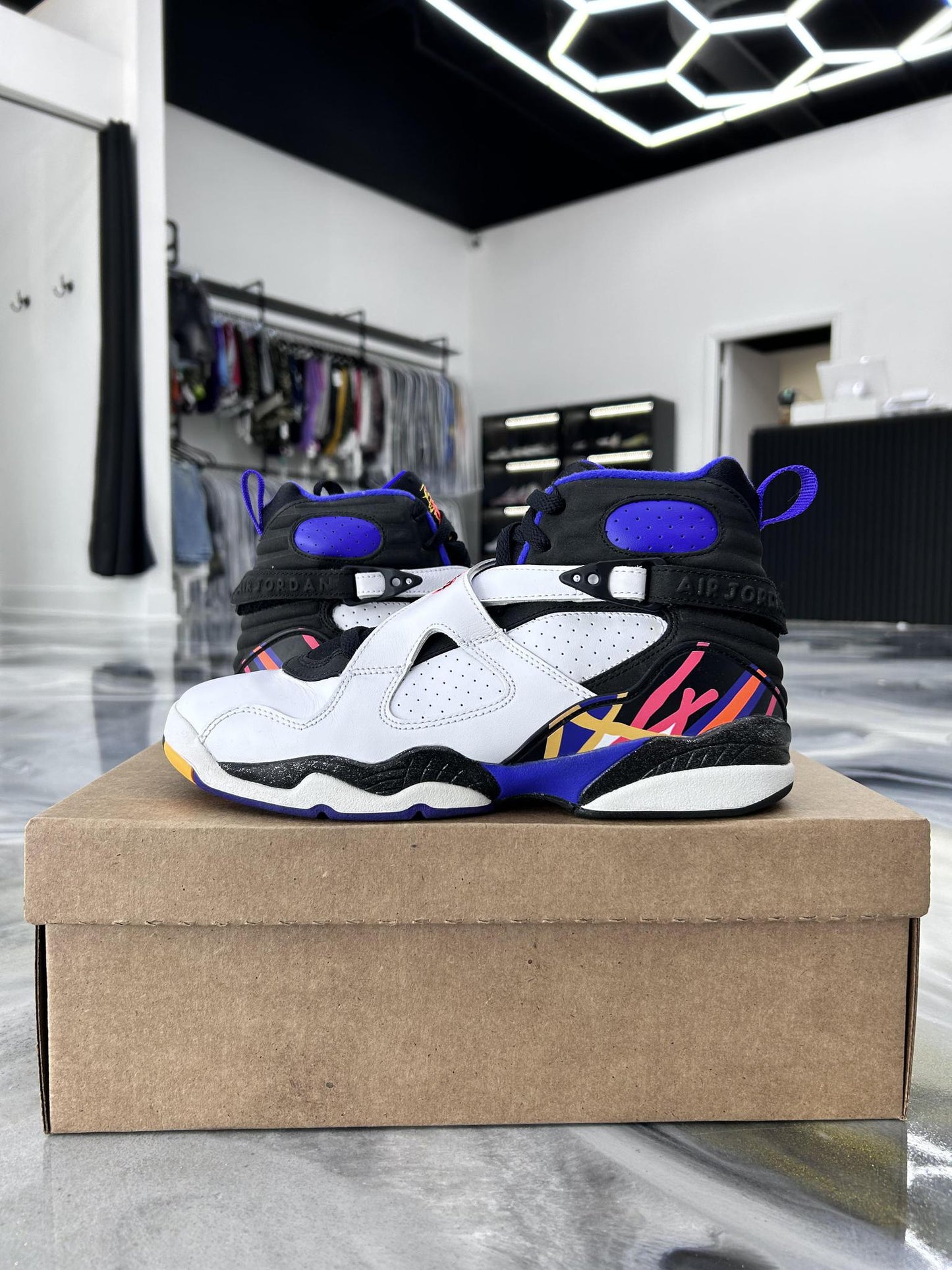 Jordan 8 "Three Peat" Used Size 7Y/8.5W