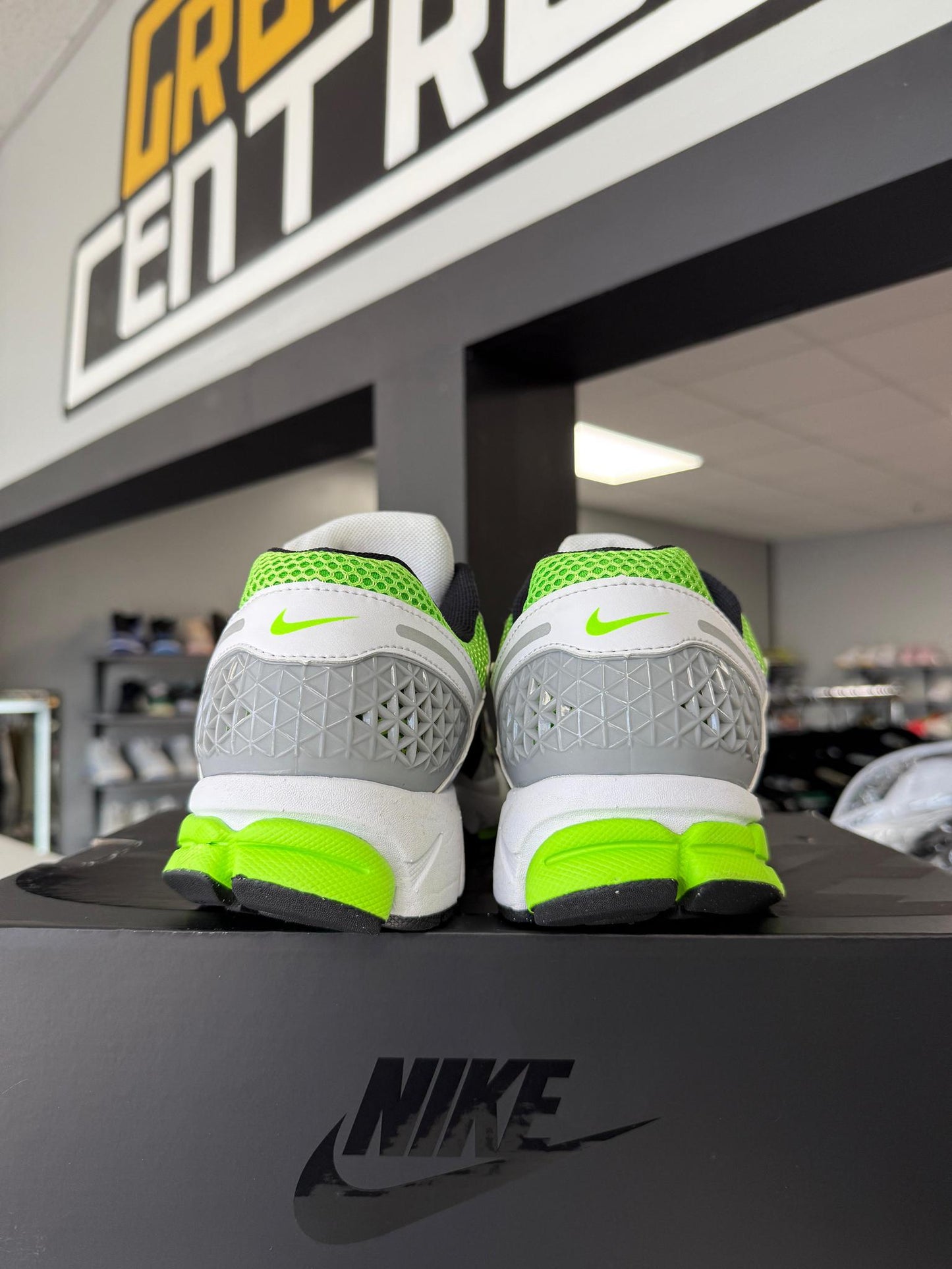 Nike Vomero 5 "Electric Green" Used Size 11.5