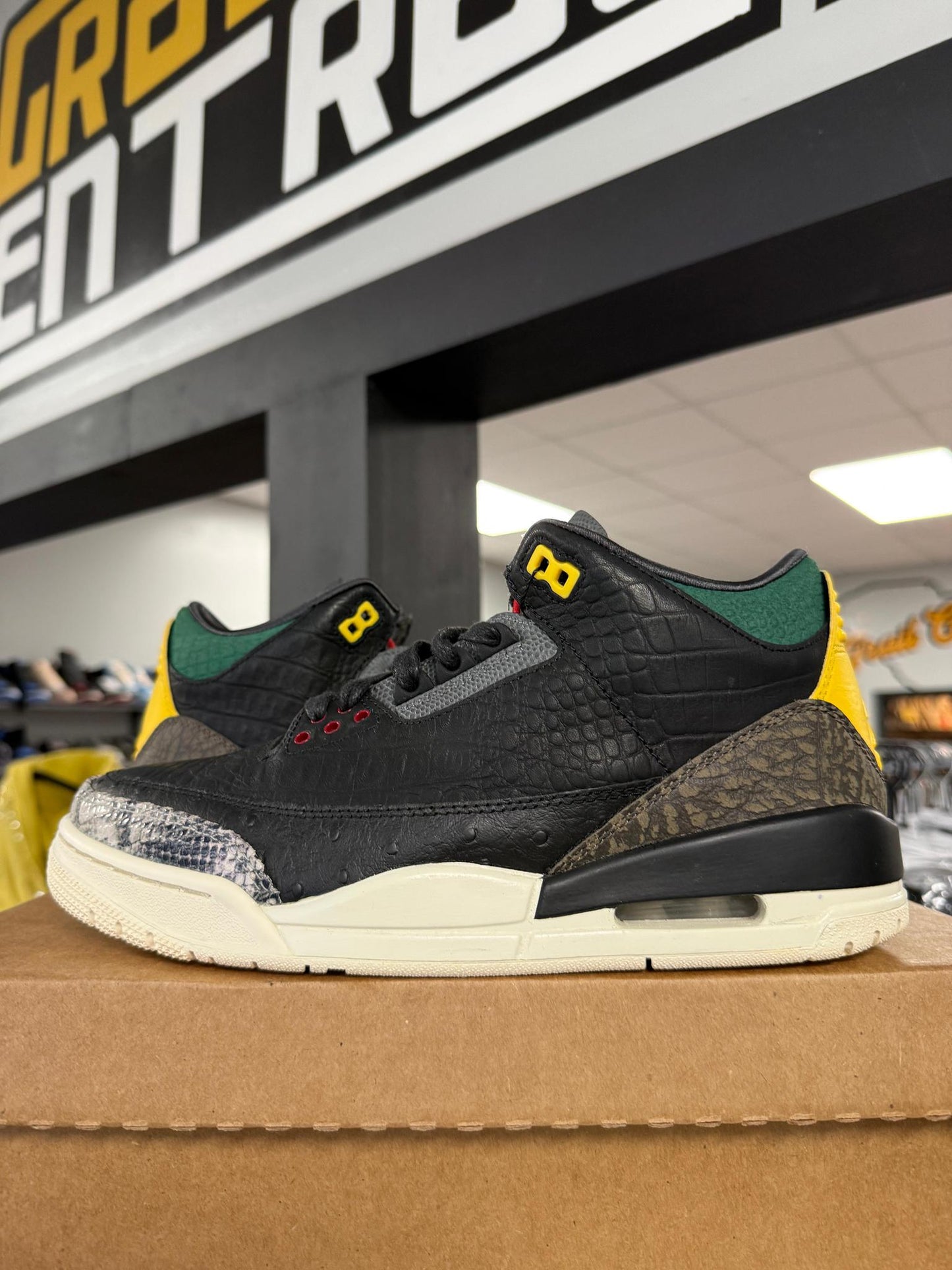 Jordan 3 "Animal Instinct" Used Size 8.5
