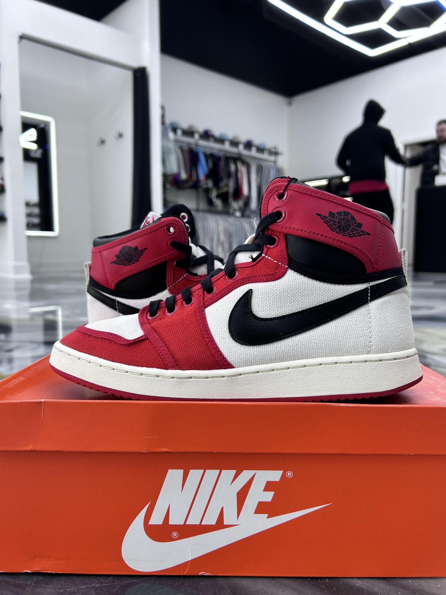 Jordan 1 AJKO "Bred" Used Size 8.5