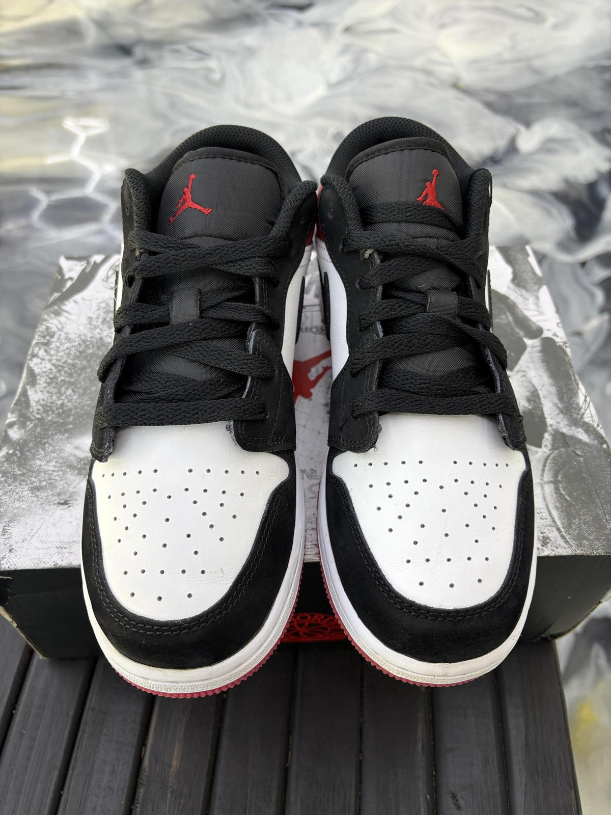 Jordan 1 Low "Black Toe" Used Size 6.5Y/8W
