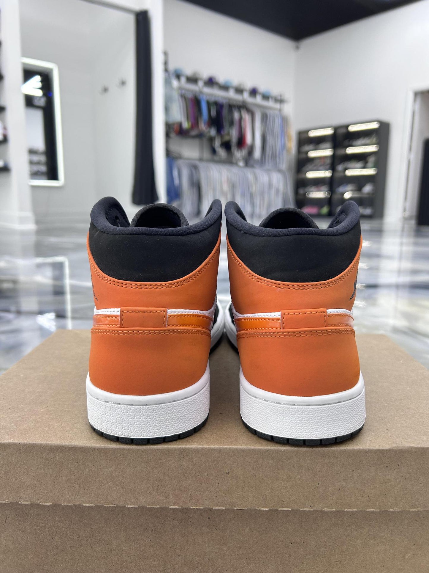 Jordan 1 Mid "Shattered Backboard" Used Size 8.5