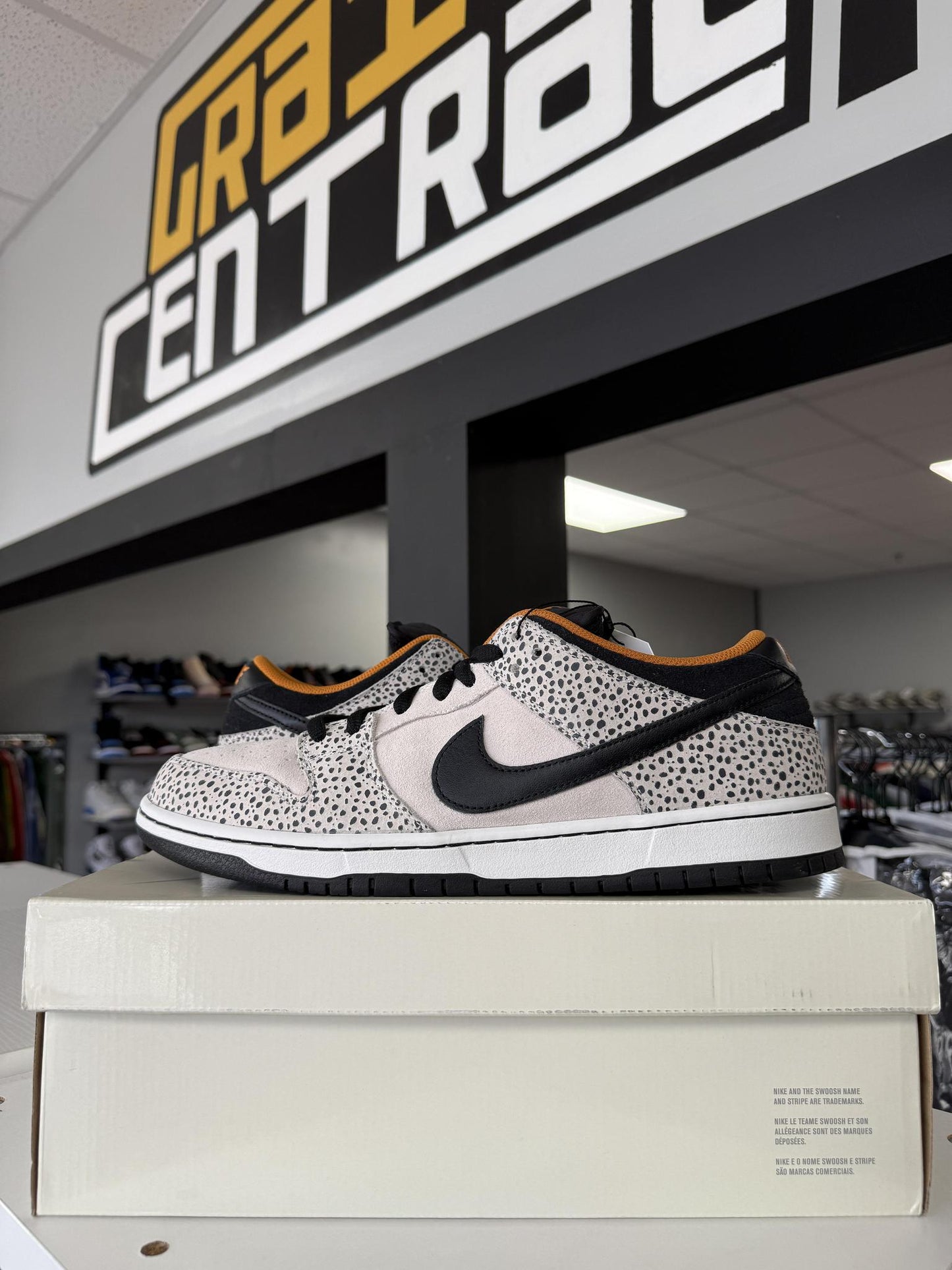 Nike SB Dunk Low "Olympic Safari" Used Size 13