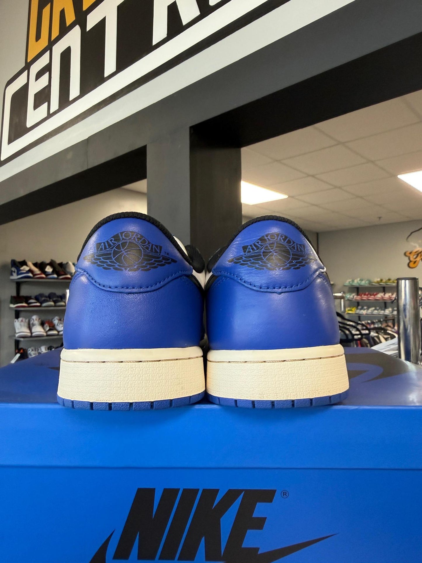 Jordan 1 Low "Game Royal" Used Size 10.5