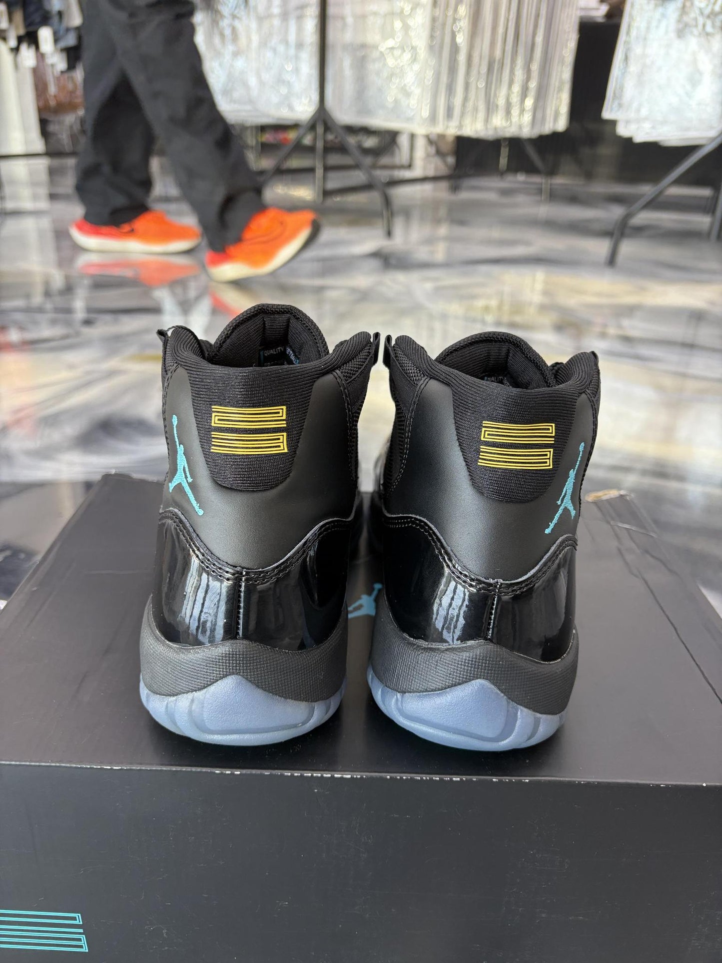Jordan 11 "Gamma" Used Size 7.5