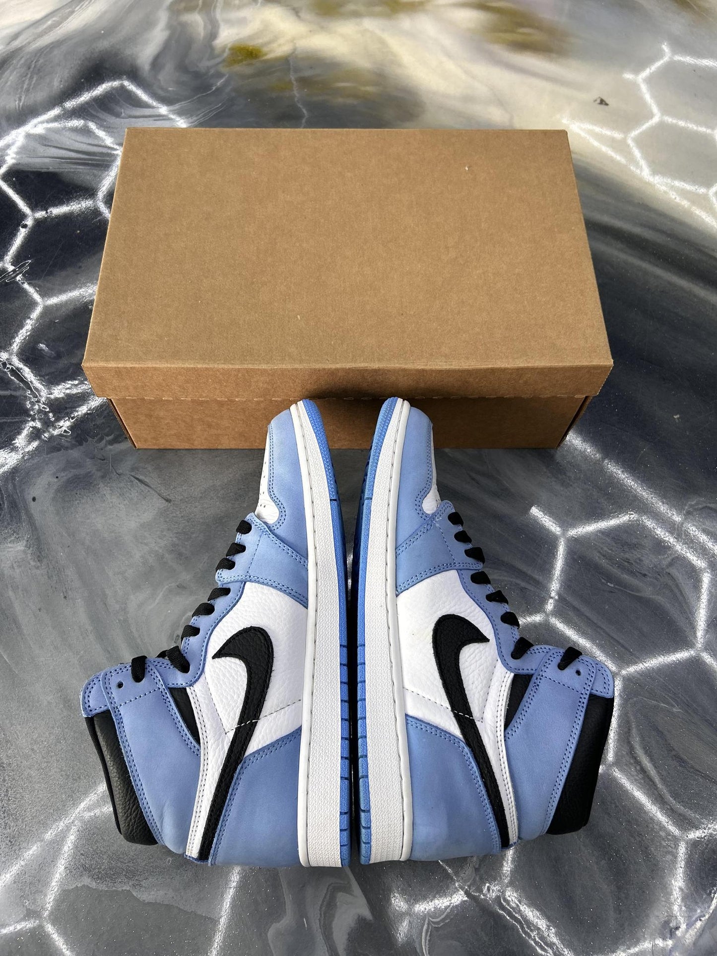Jordan 1 "University Blue" Used Size 10