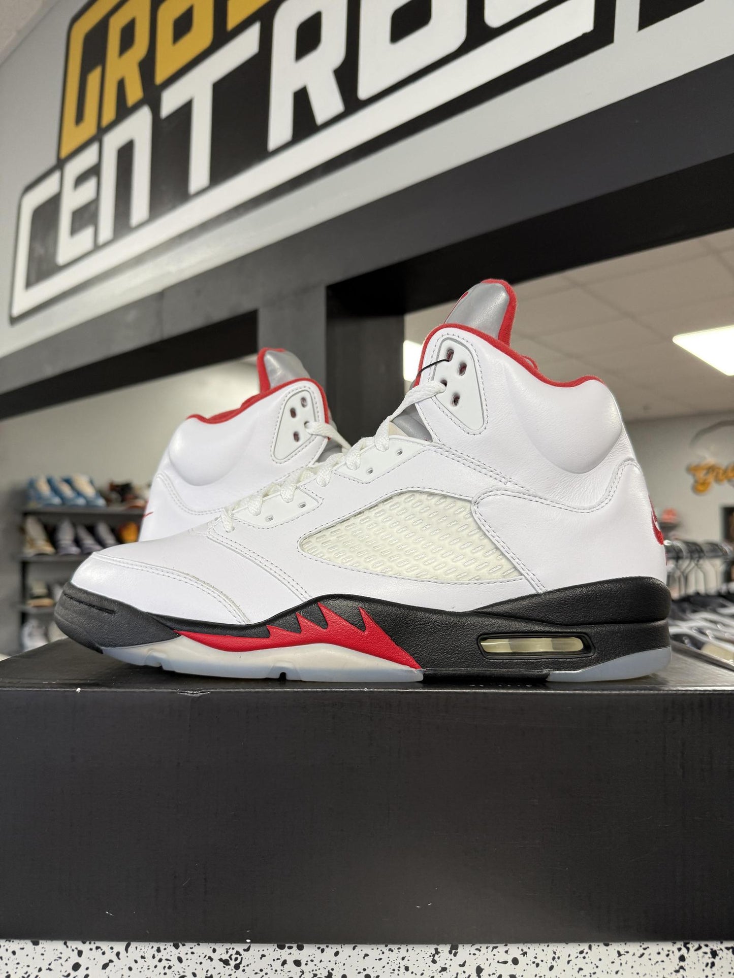 Jordan 5 "Fire Red" 2020 Used Size 12