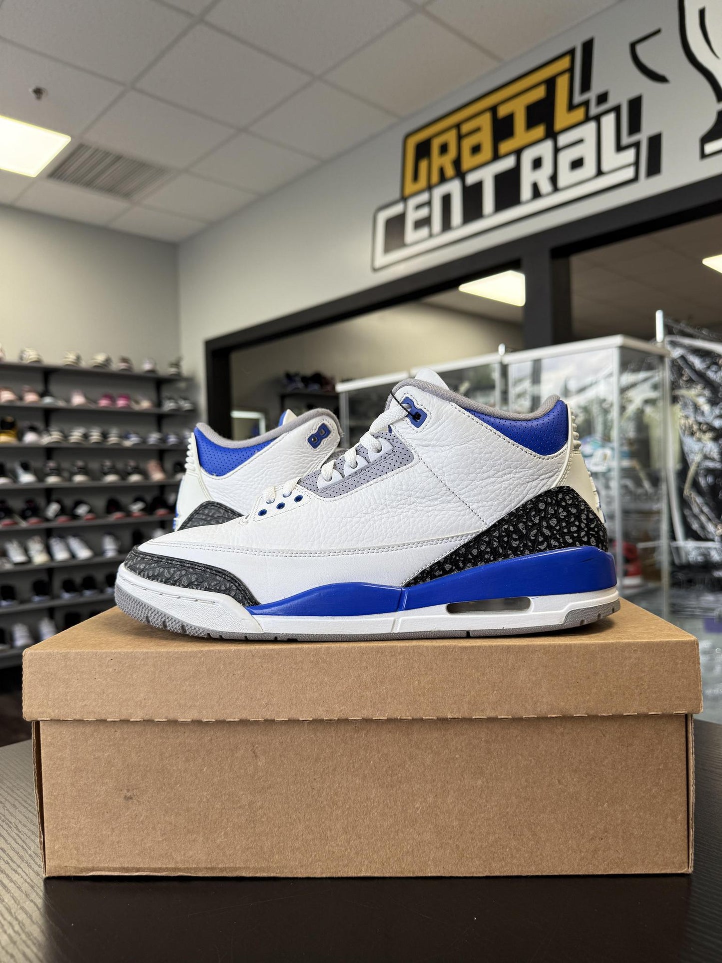 Jordan 3 "Racer Blue" Used Size 11