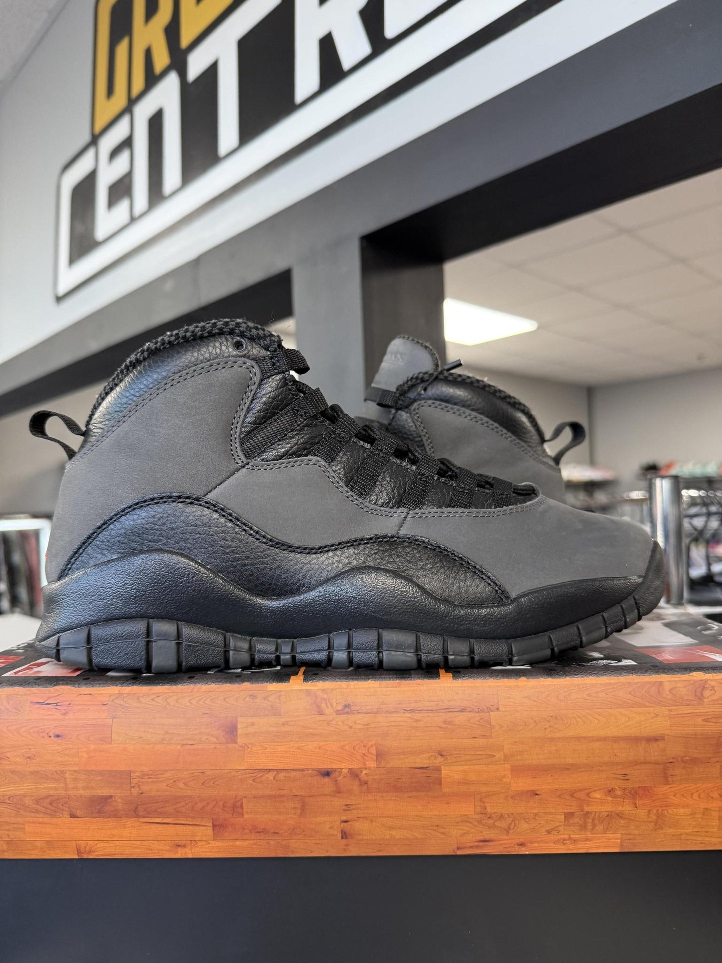 Jordan 10 "Shadow" Used Size 9