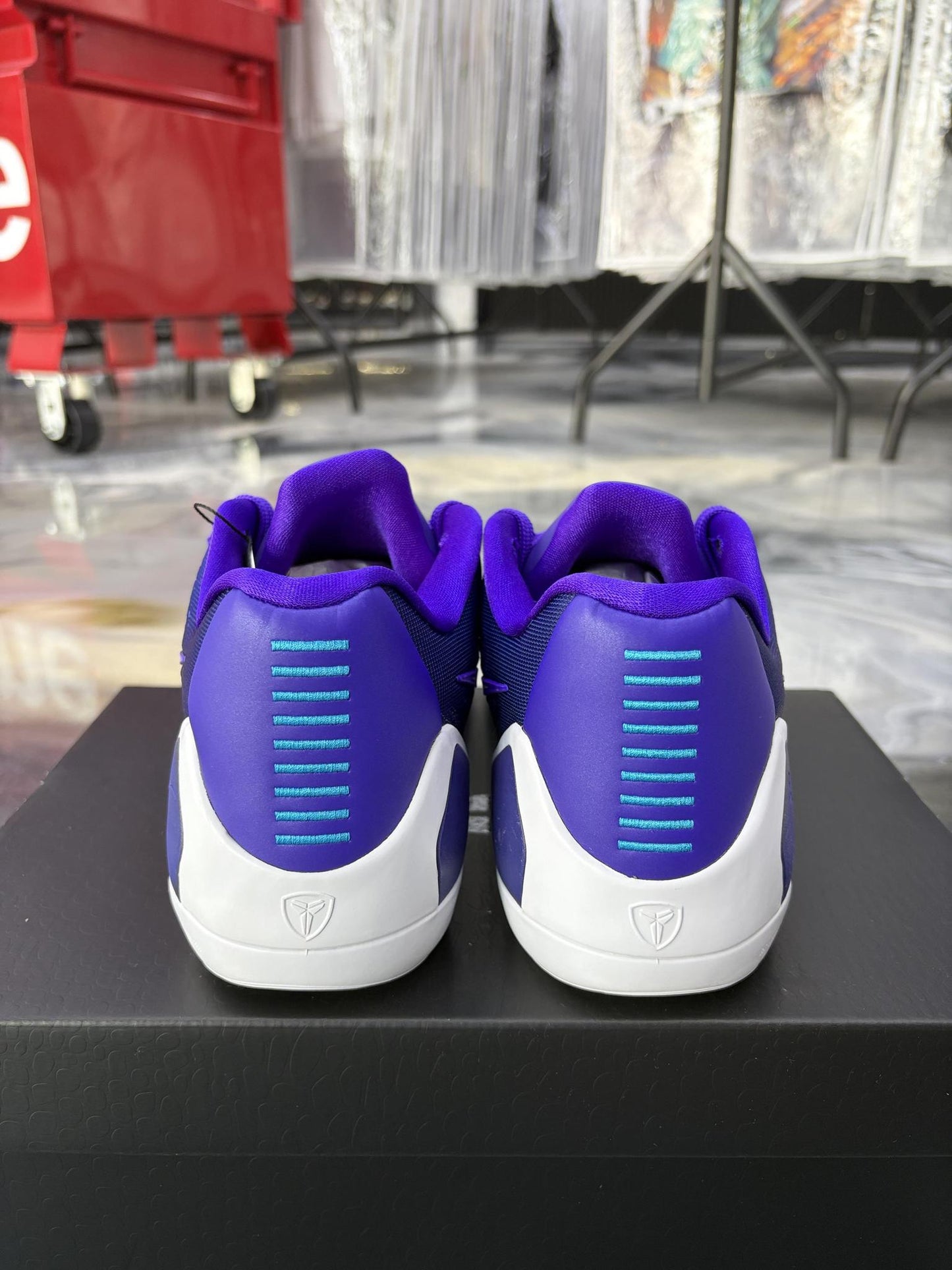 Nike Kobe 9 Elite Low "Hornets" Used Size 11