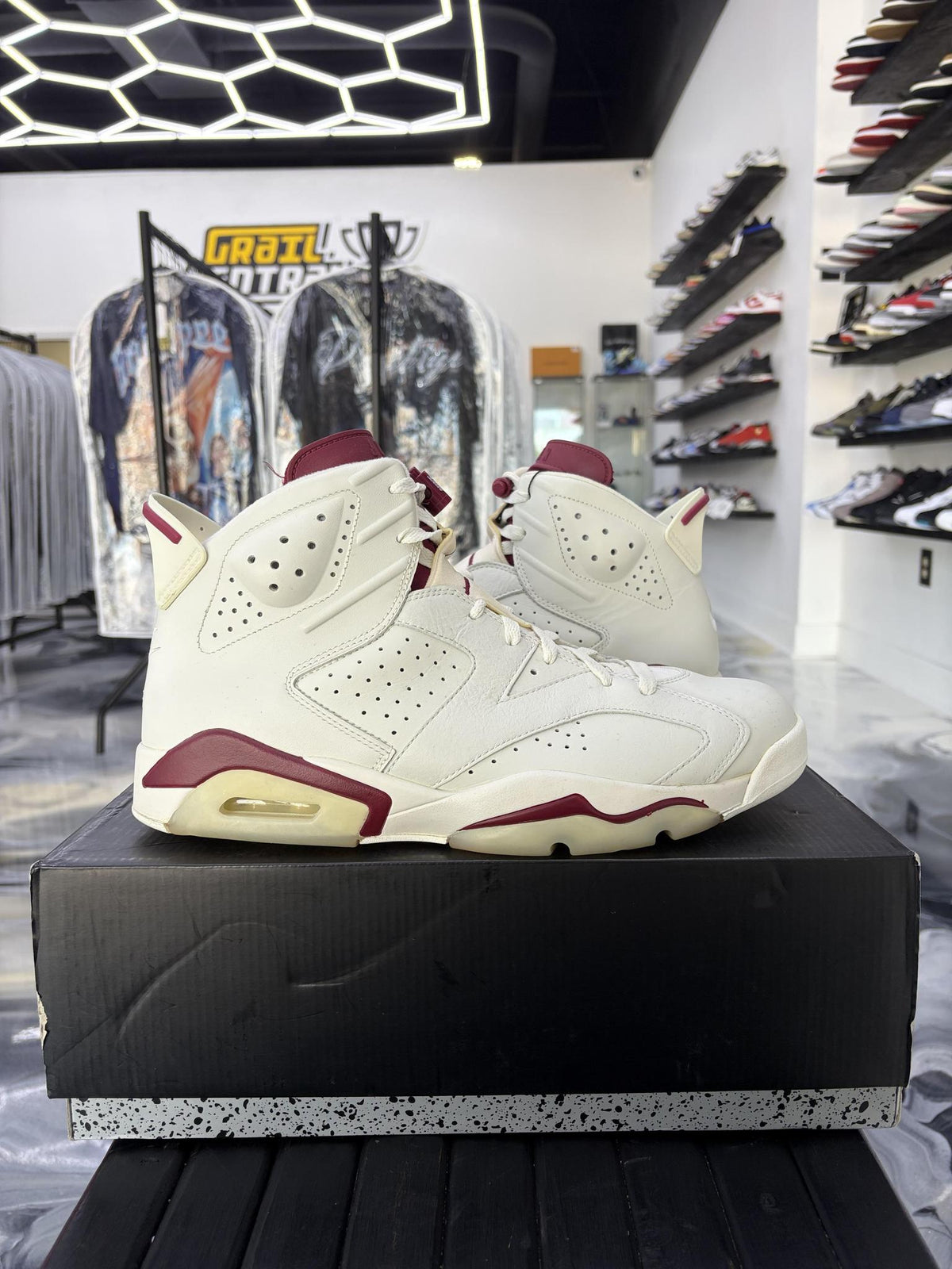 Jordan 6 "Maroon" Used Size 12