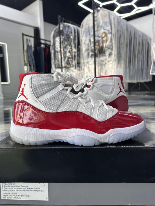 Jordan 11 "Cherry" Used Size 11