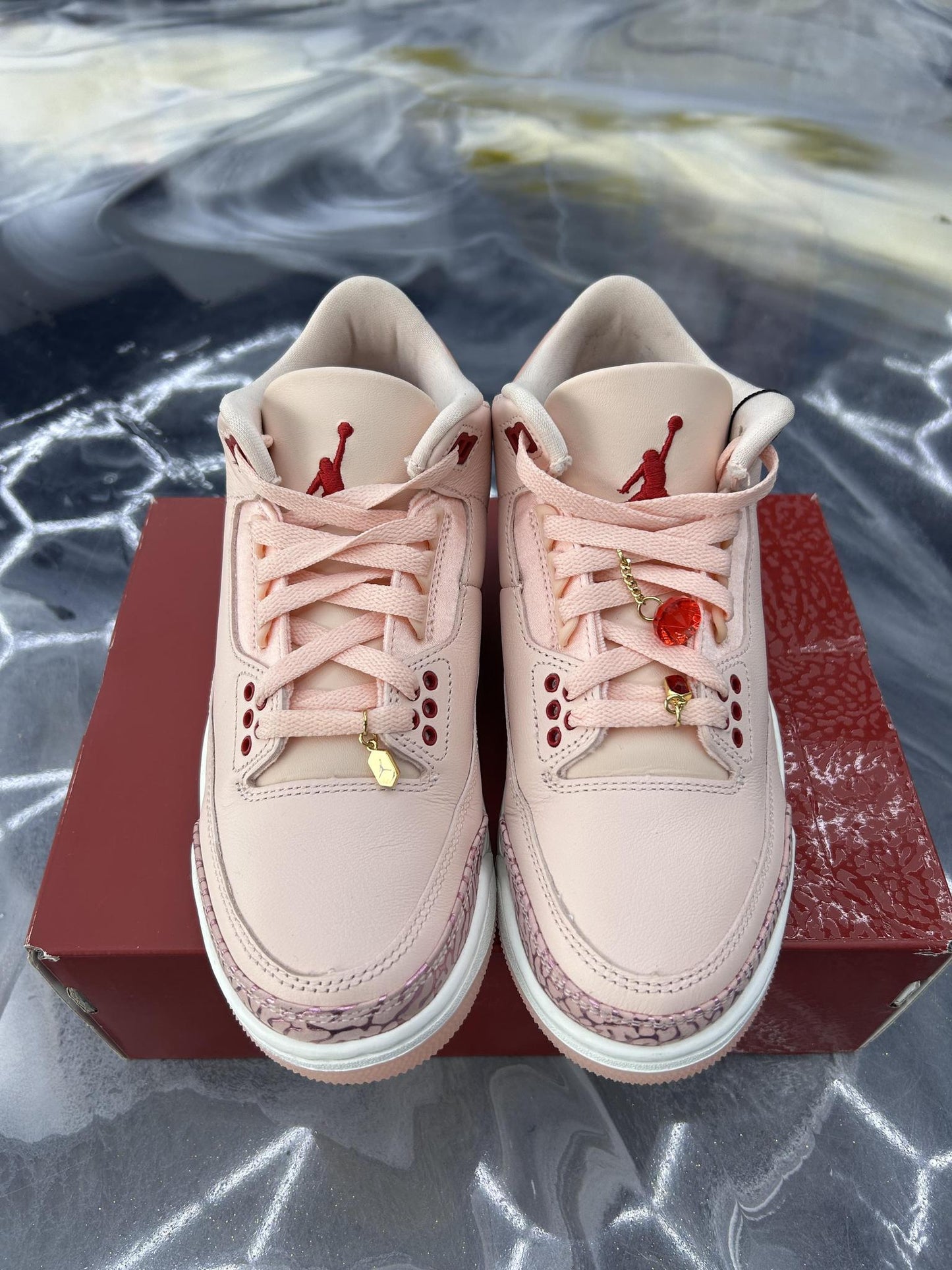 Jordan 3 "Valentines Day" Used Size 5Y/6.5W