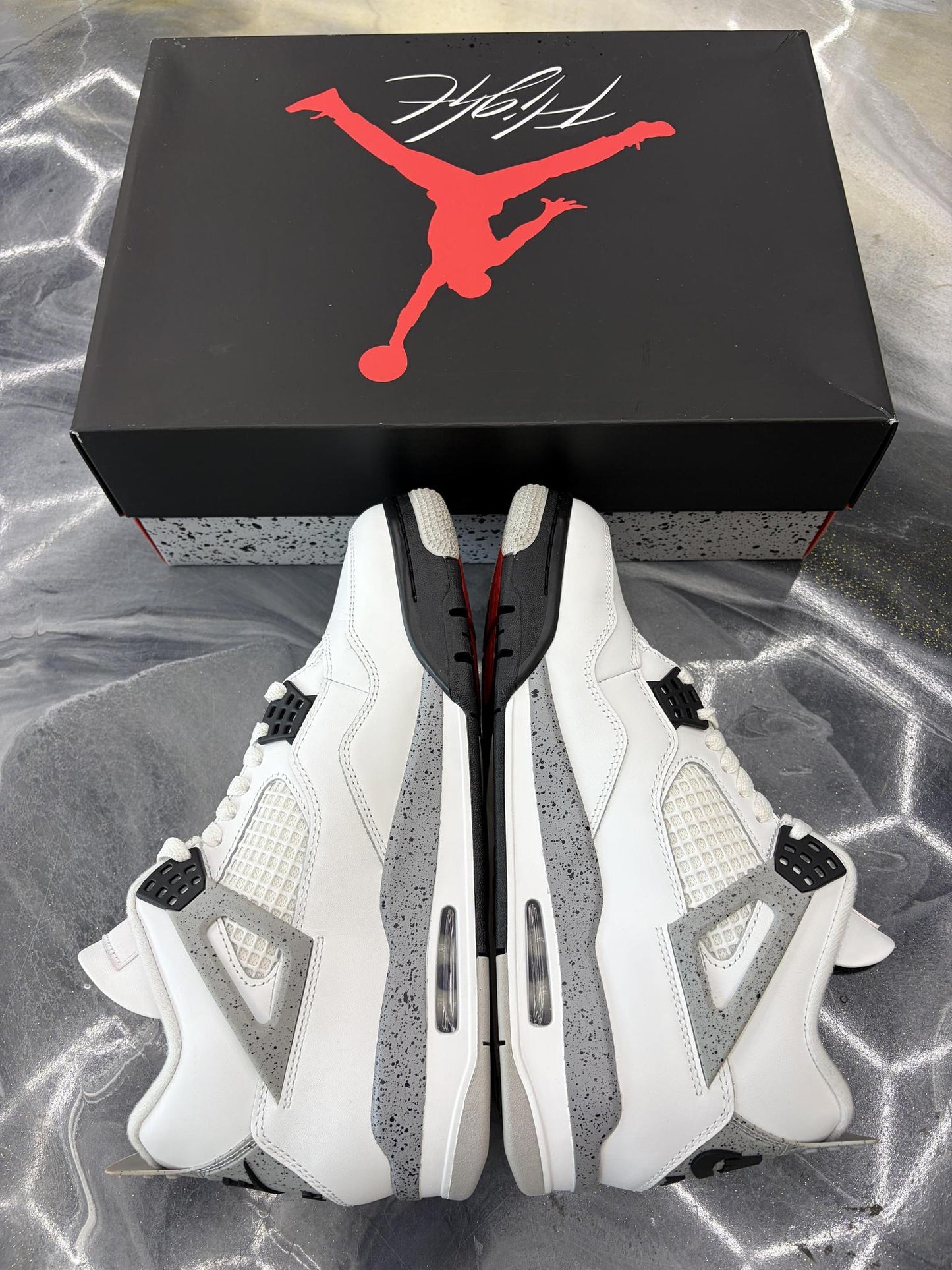 Jordan 4 "White Cement" Used Size 9.5