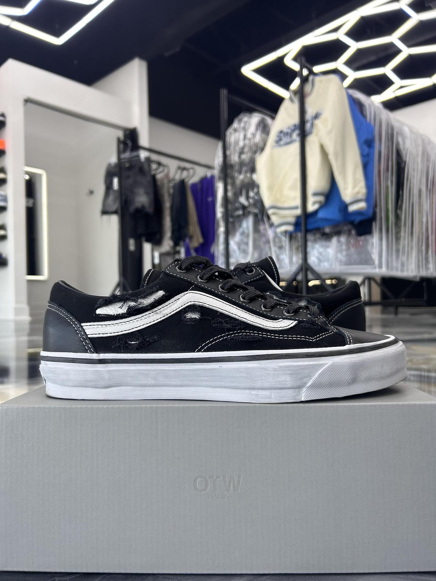 Vans Old School Vibram "Distressed Black Silver" Used Size 12