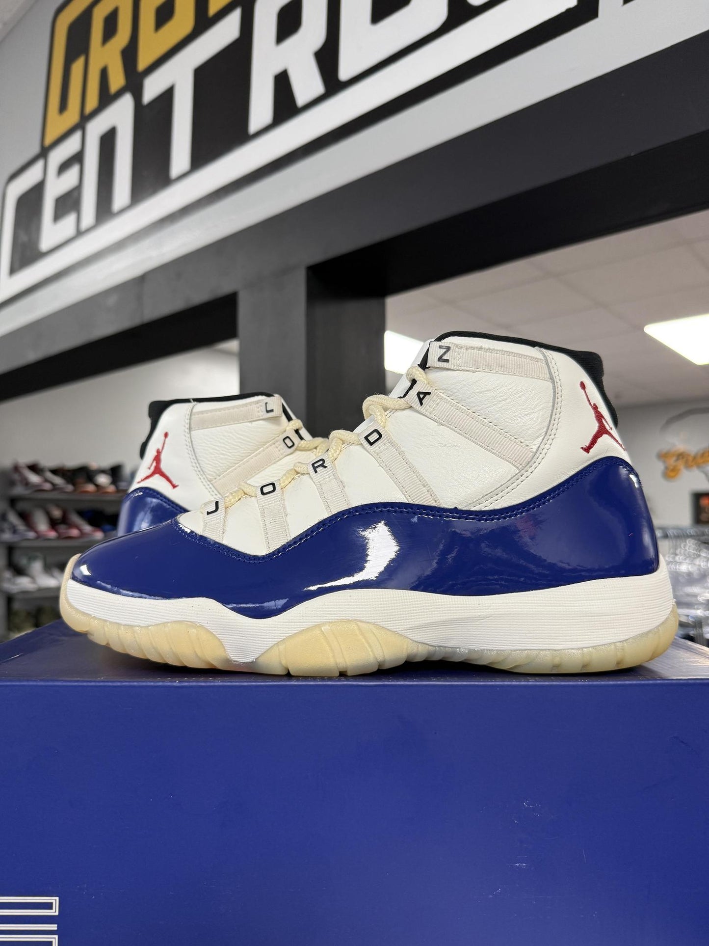 Jordan 11 "Rare Air" Used Size 9.5