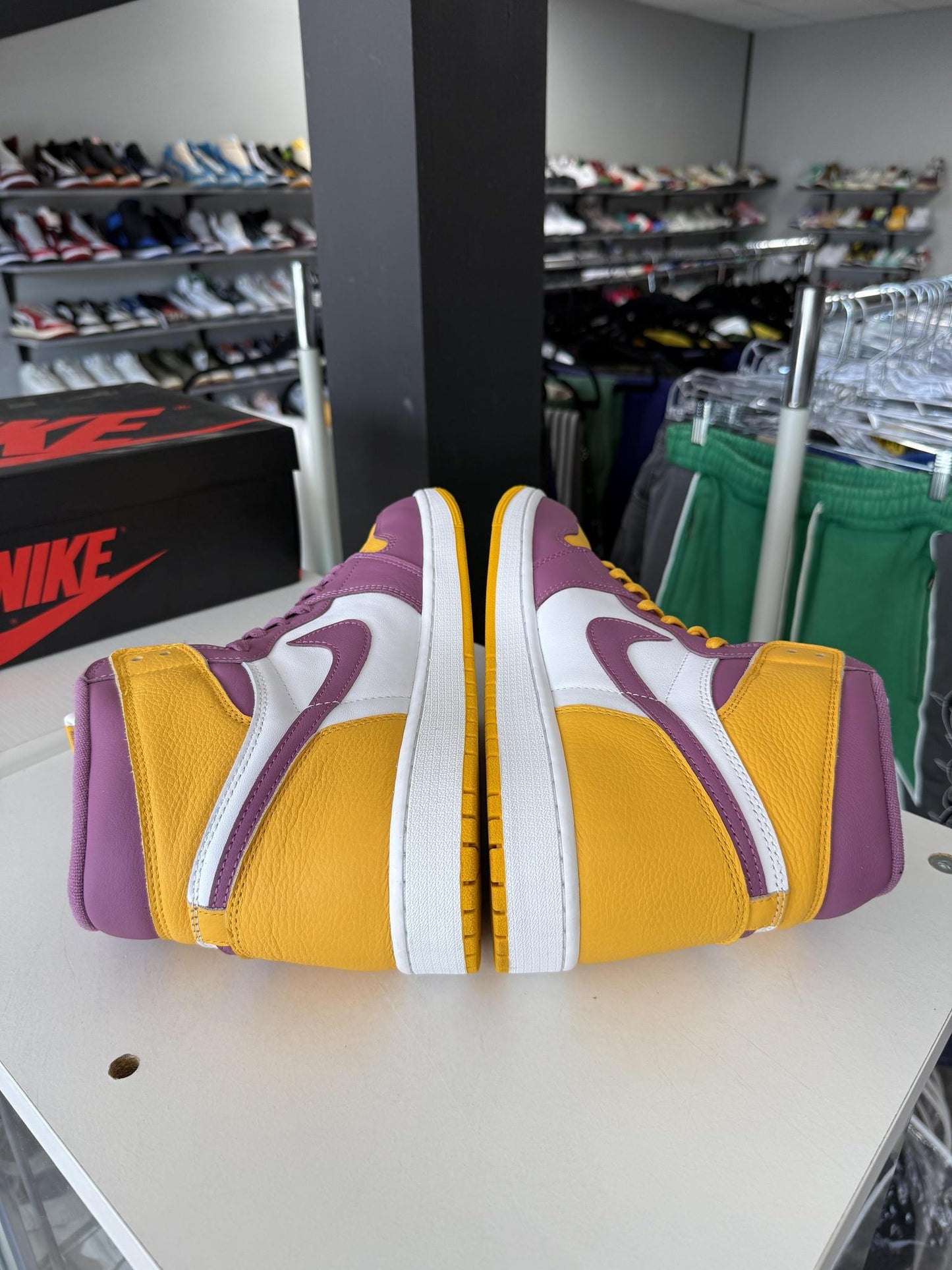 Jordan 1 "Brotherhood" Used Size 12