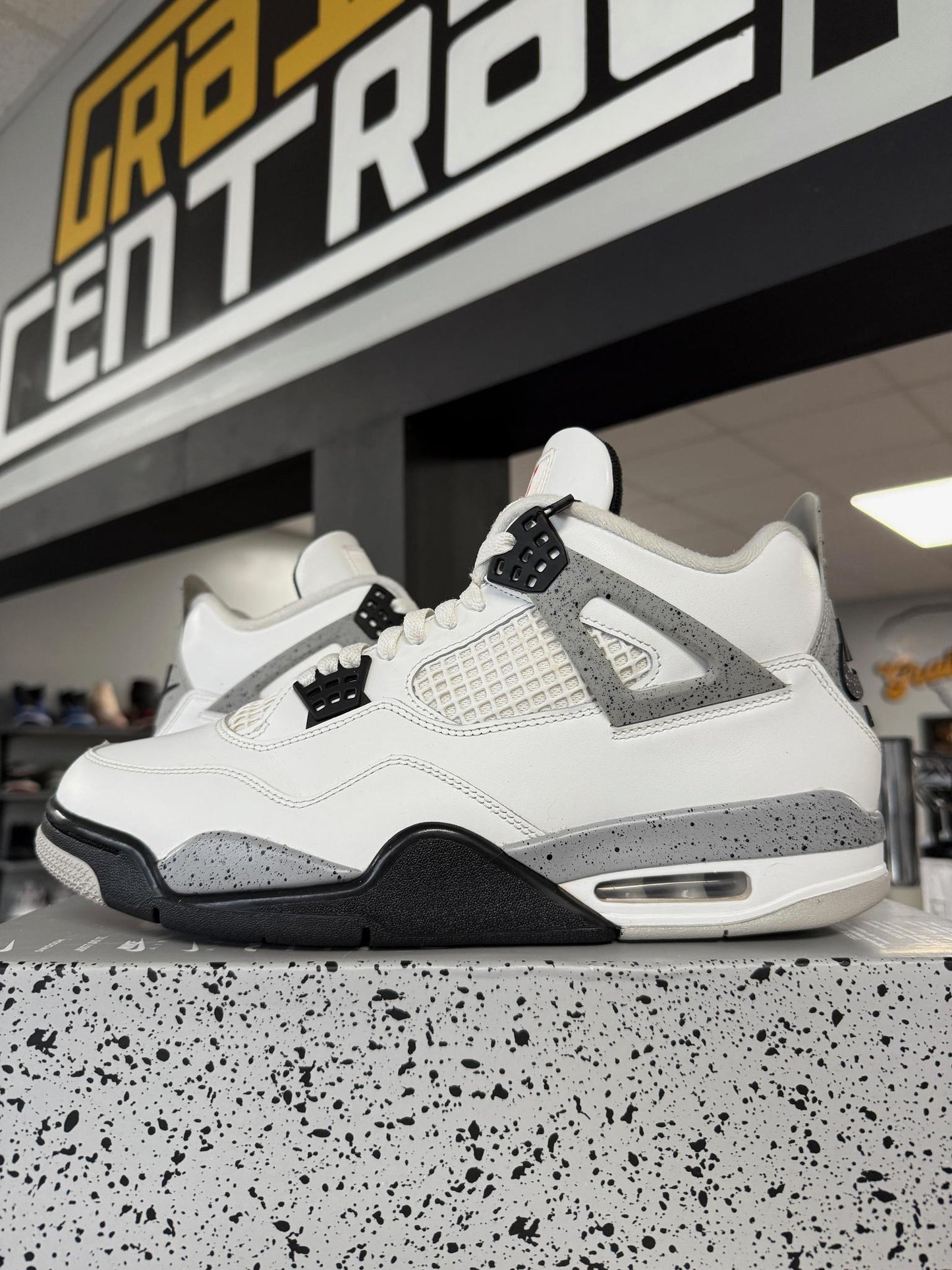 Jordan 4 "White Cement" Used Size 11