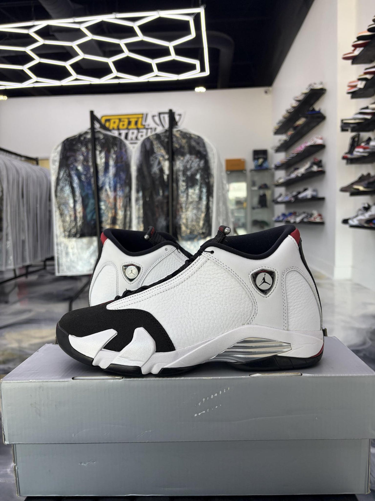 Jordan 13 "Black Toe" Used Size 9