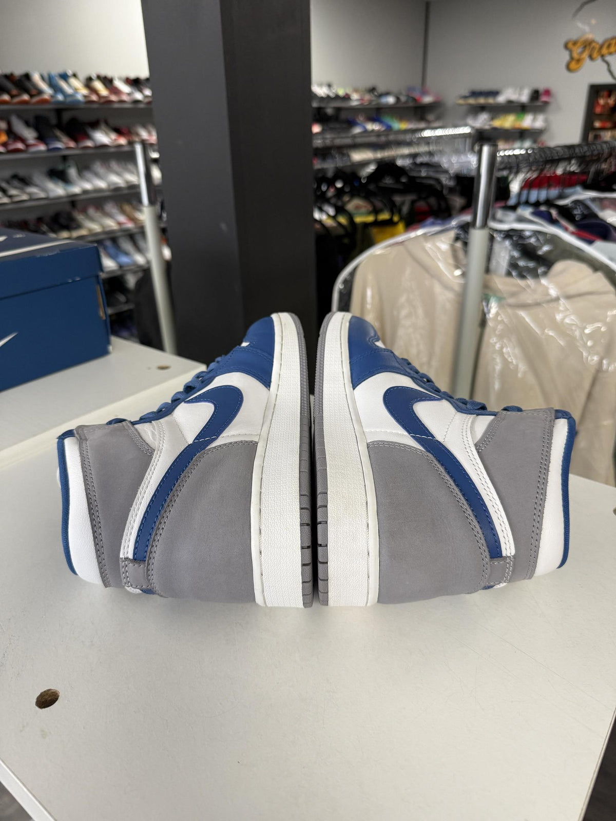 Jordan 1 High "True Blue" Used Size 7Y/8.5W