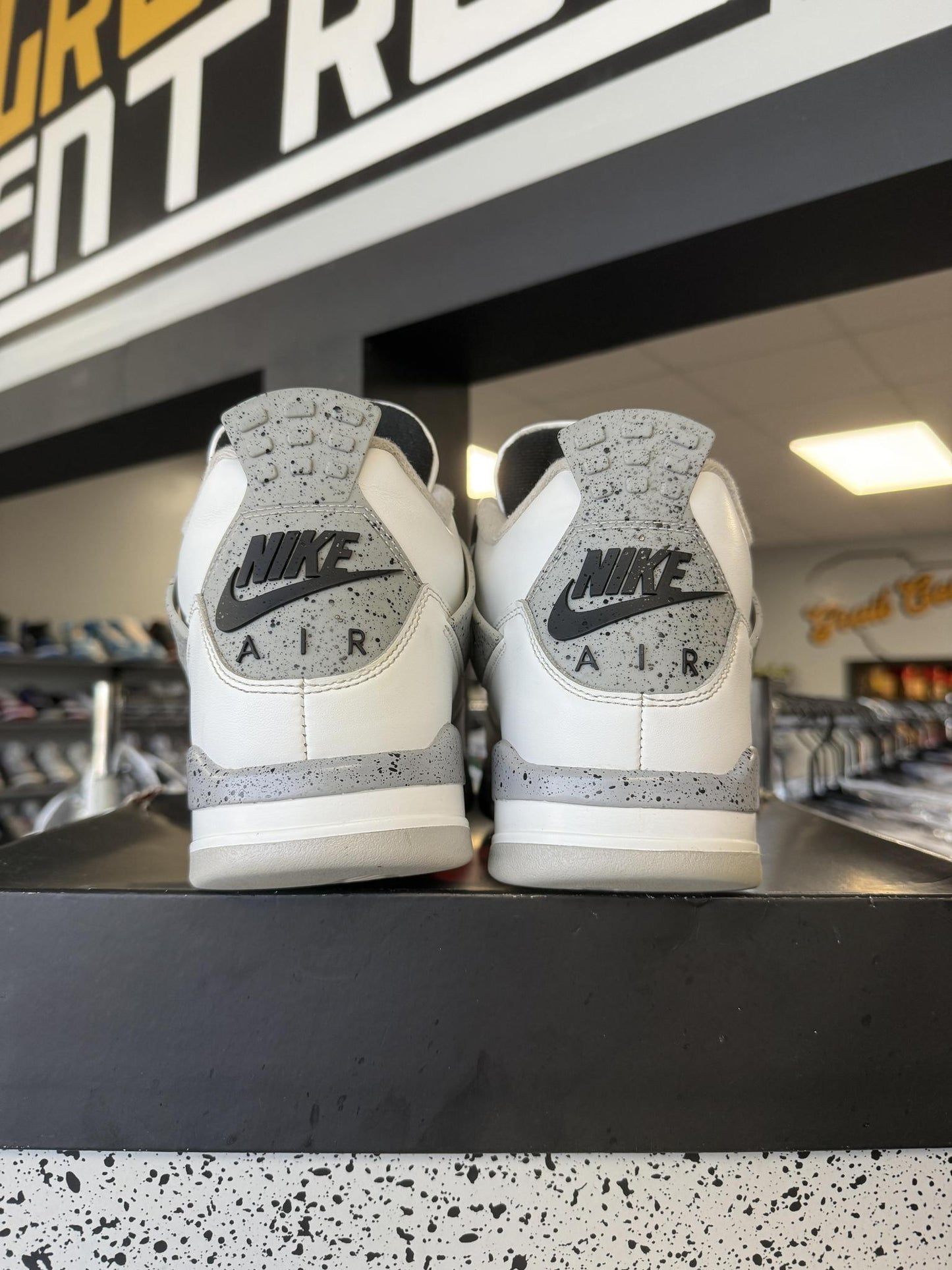 Jordan 4 "White Cement" Used Size 10.5