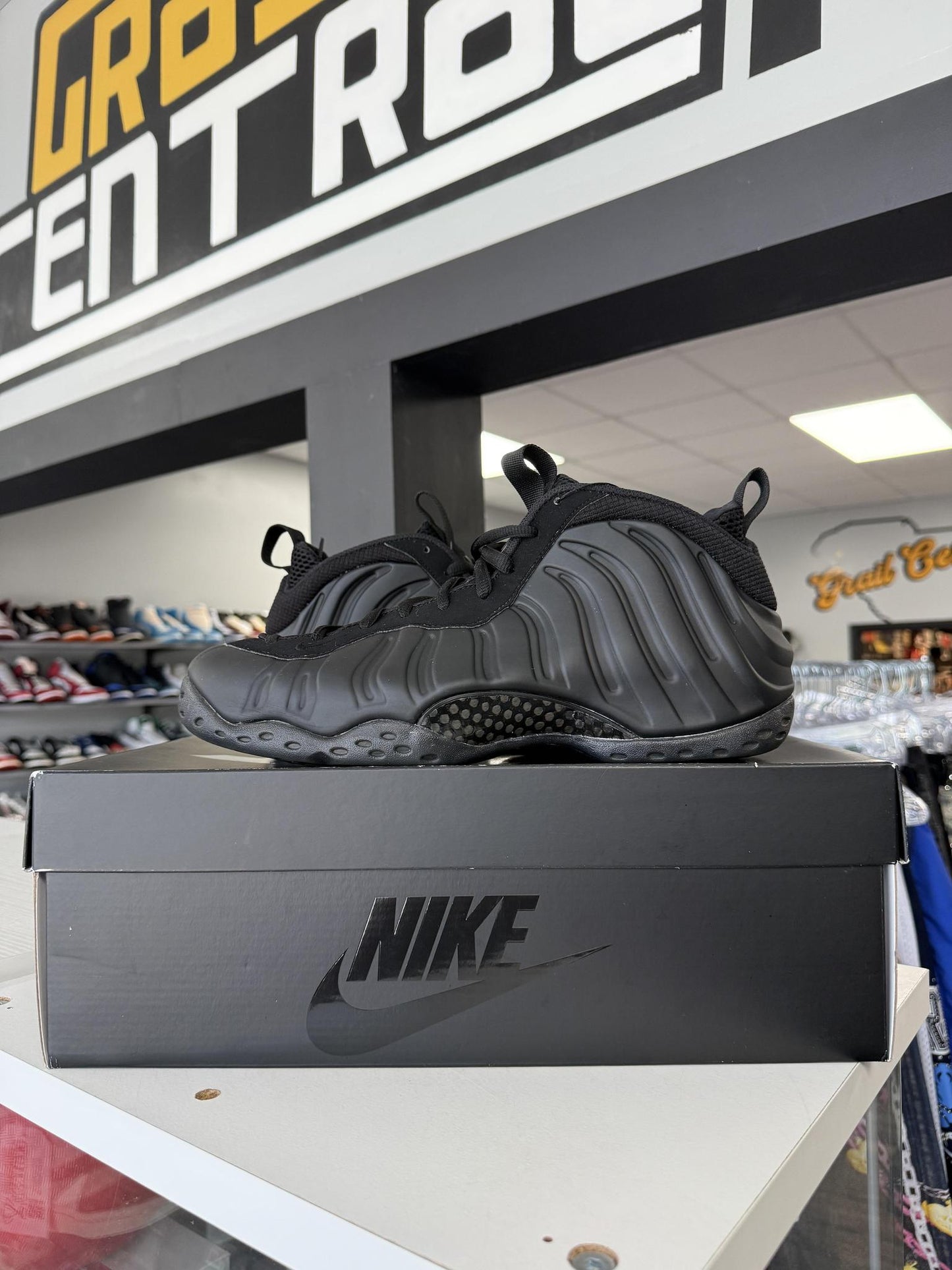 Nike Foamposite One "Anthracite" Used Size 11