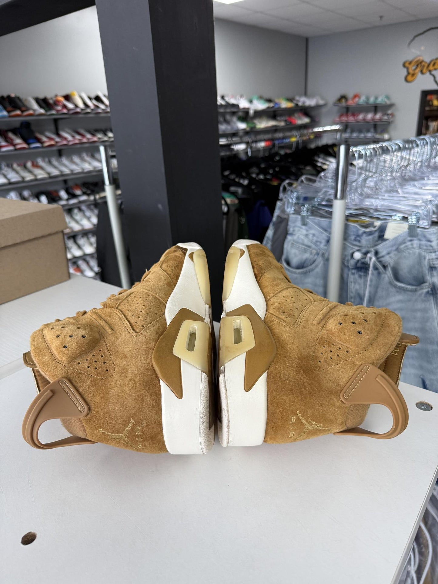 Jordan 6 "Wheat" Used Size 11.5