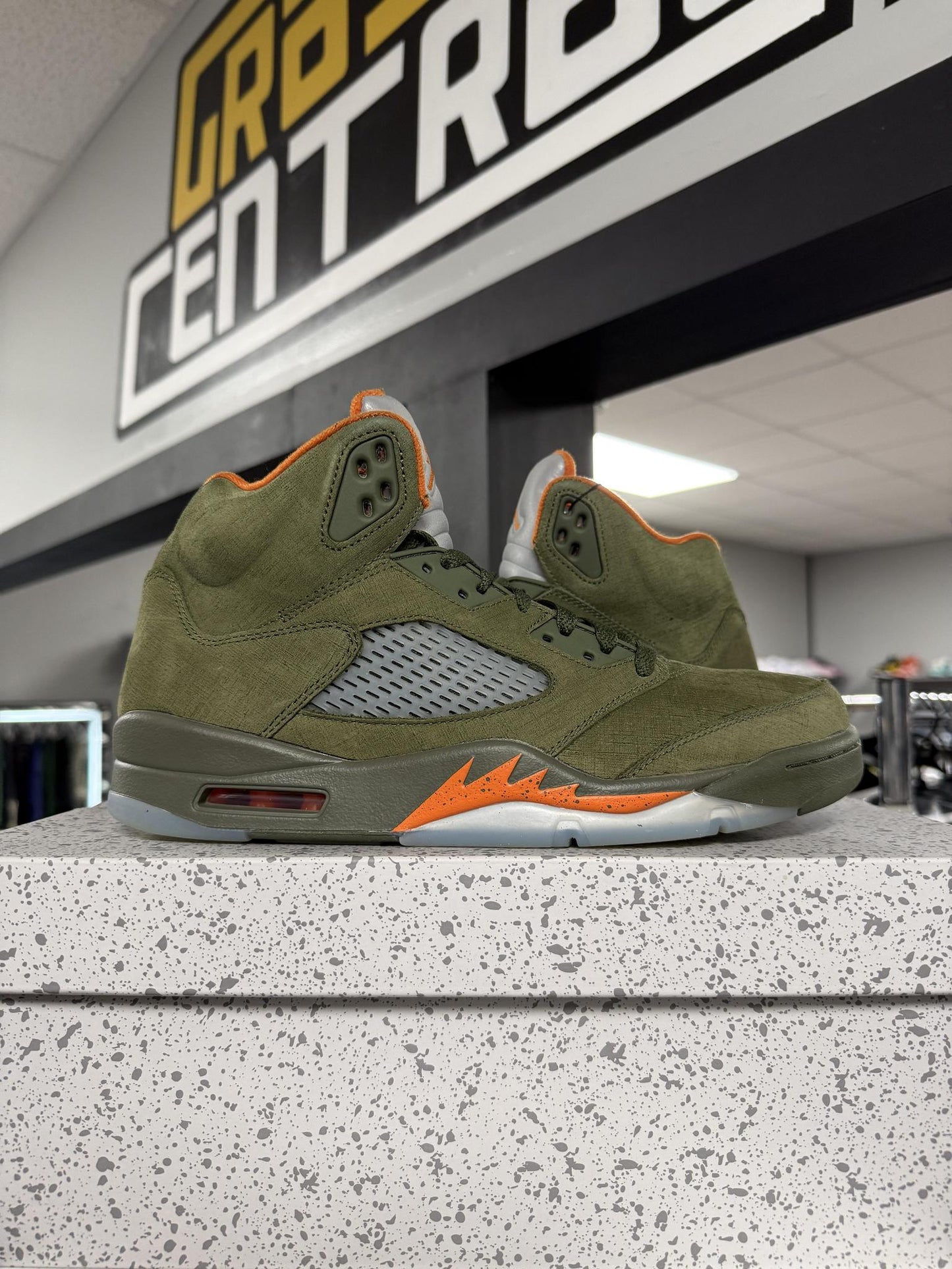 Jordan 5 "Olive" Used Size 10.5