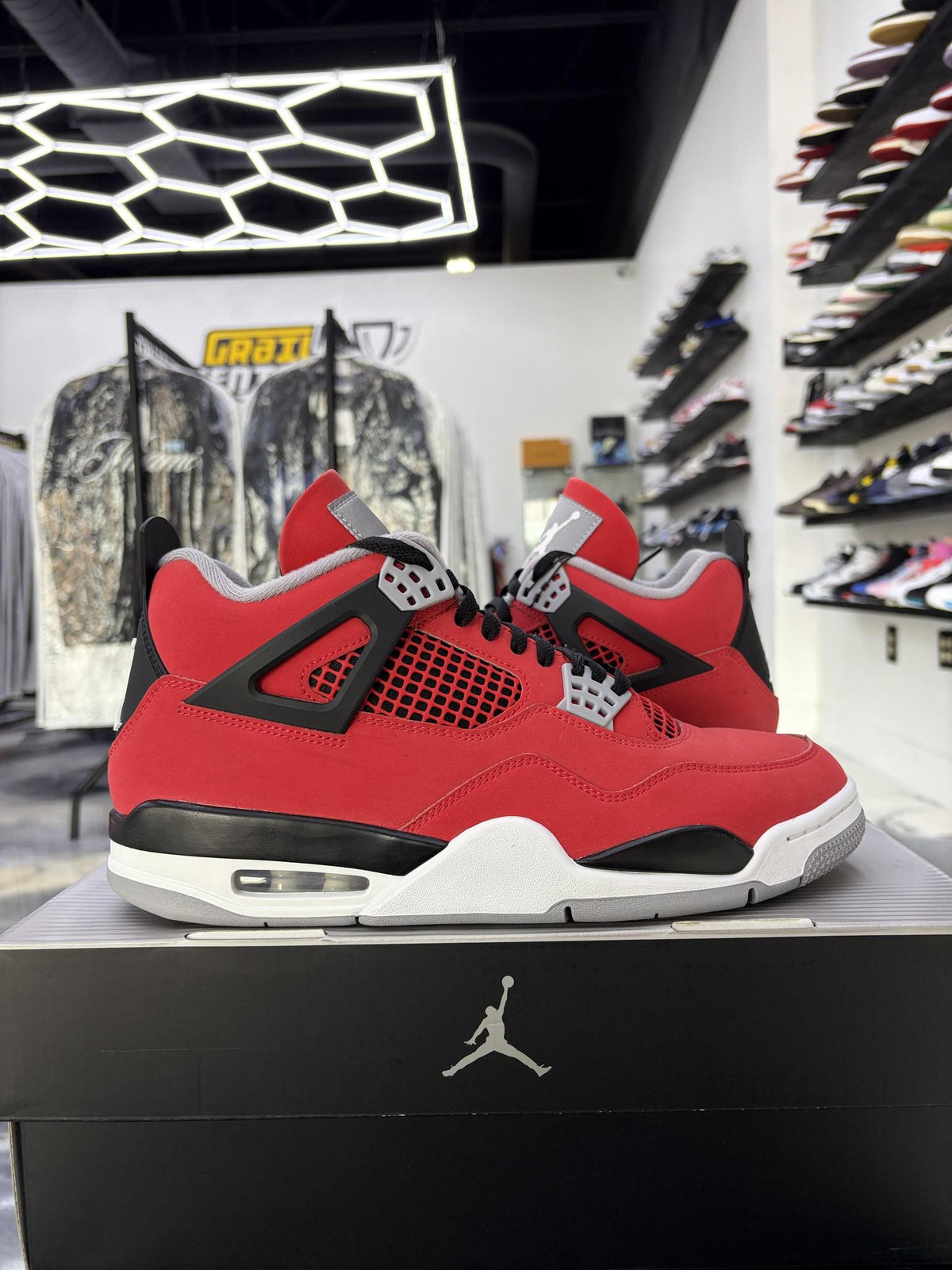Jordan 4 "Toro" Used Size 11