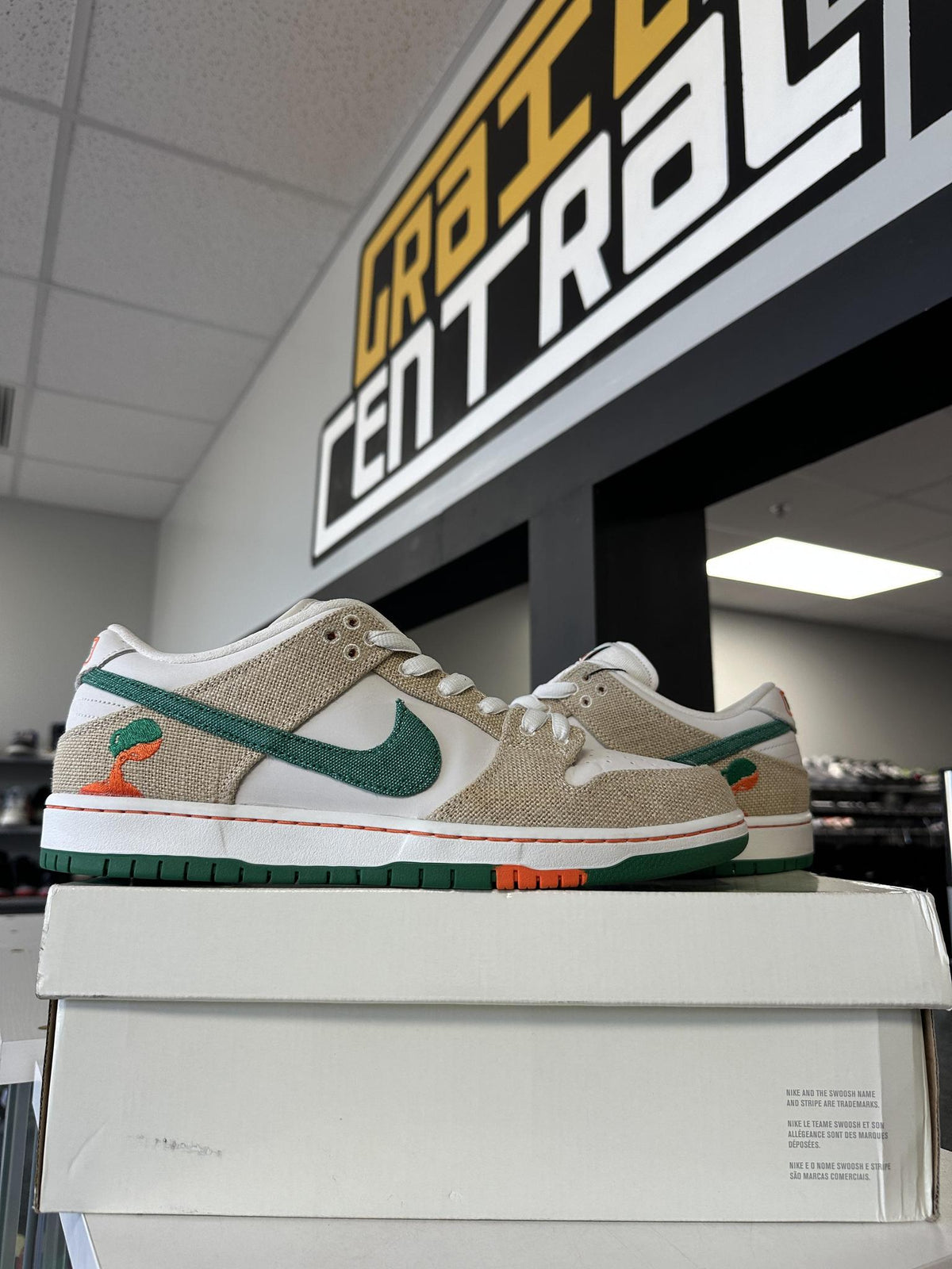 Nike SB Dunk Low "Jarritos" Size 13 Used