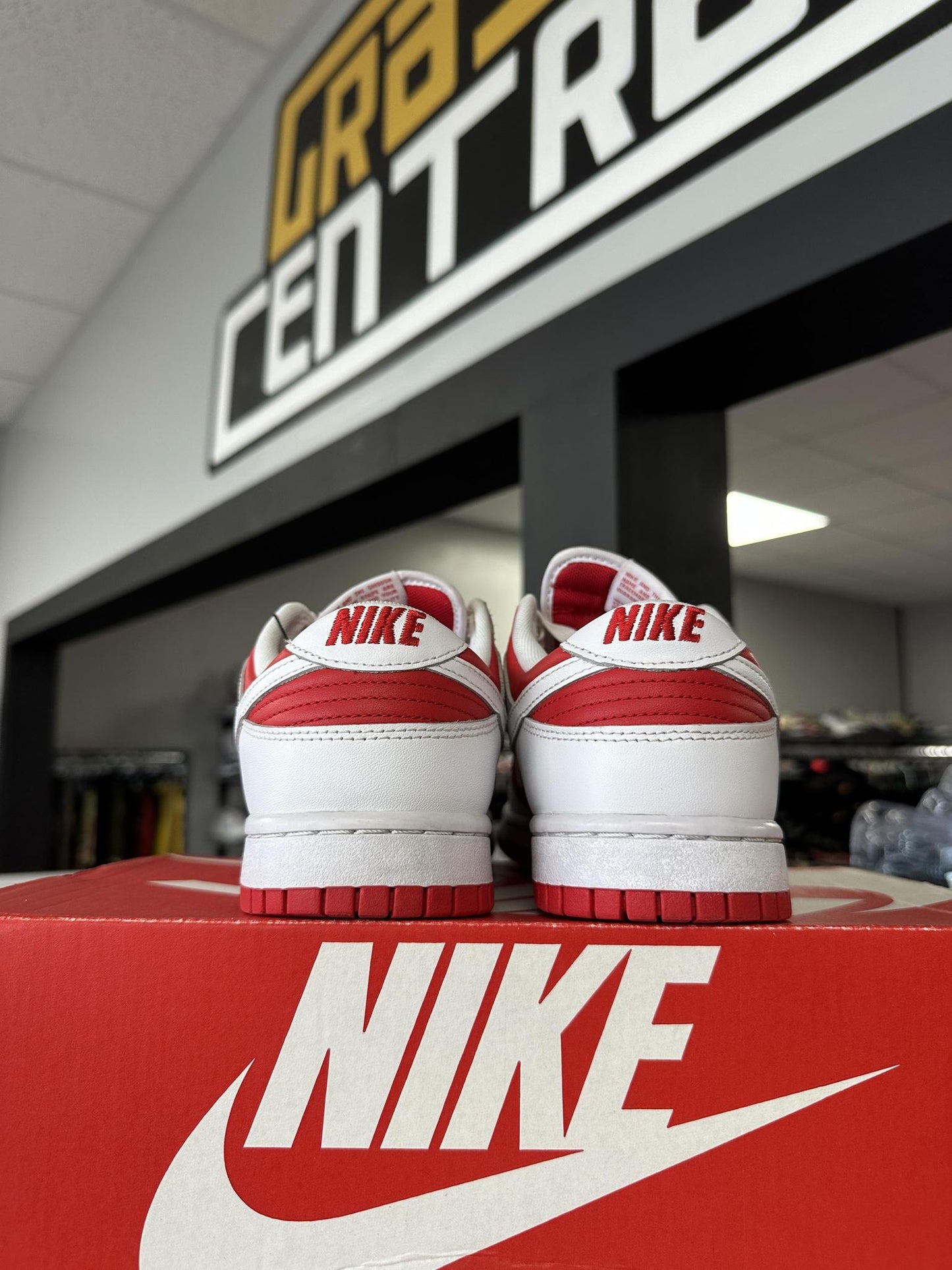 Nike Dunk Low "University Red" Size 8.5
