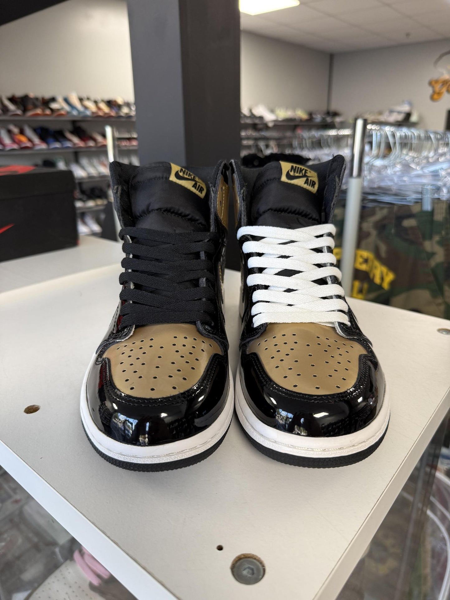 Jordan 1 "Patent Gold Toe" Used Size 8