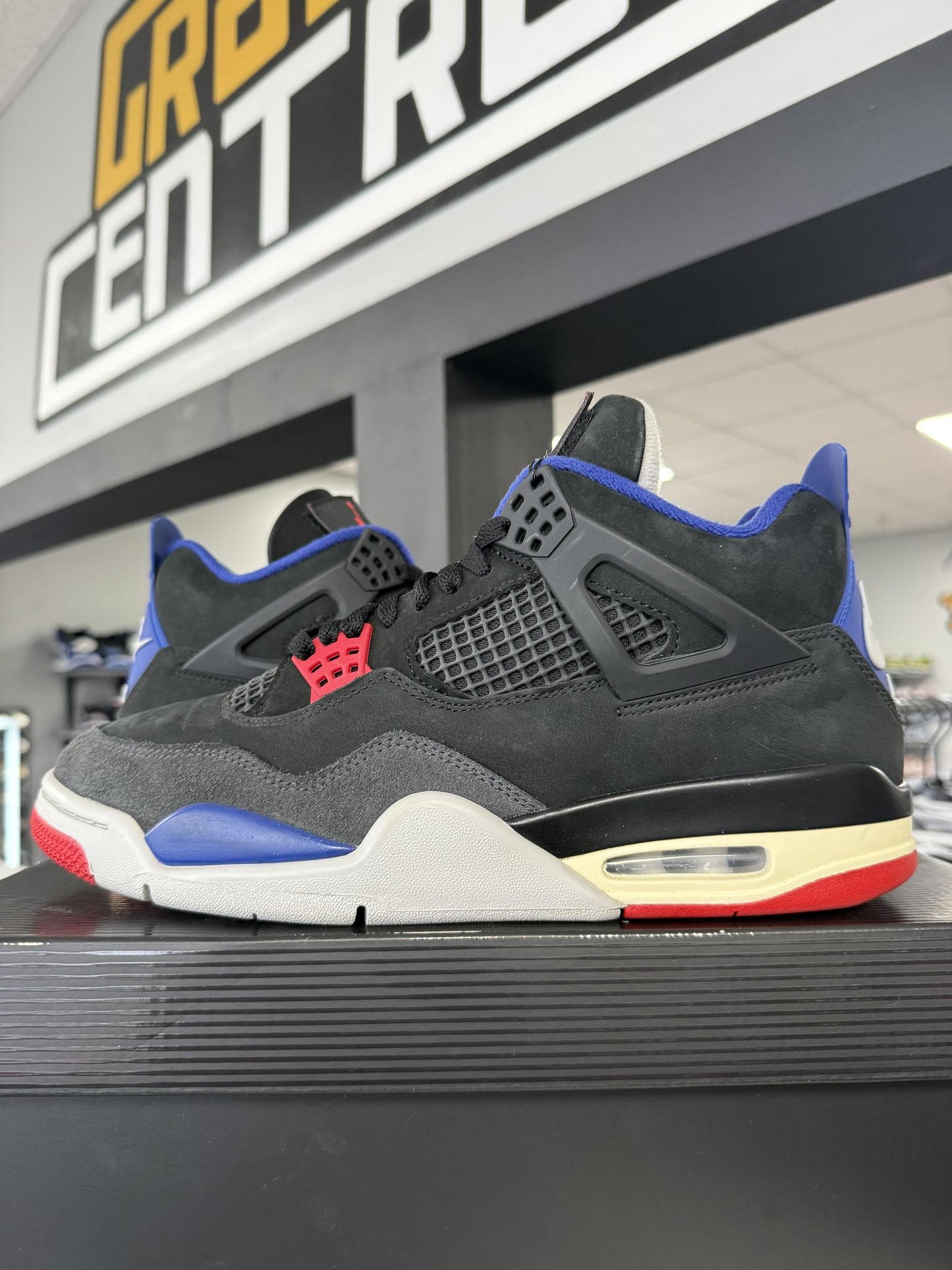 Jordan 4 "Rare Air" Used Size 11