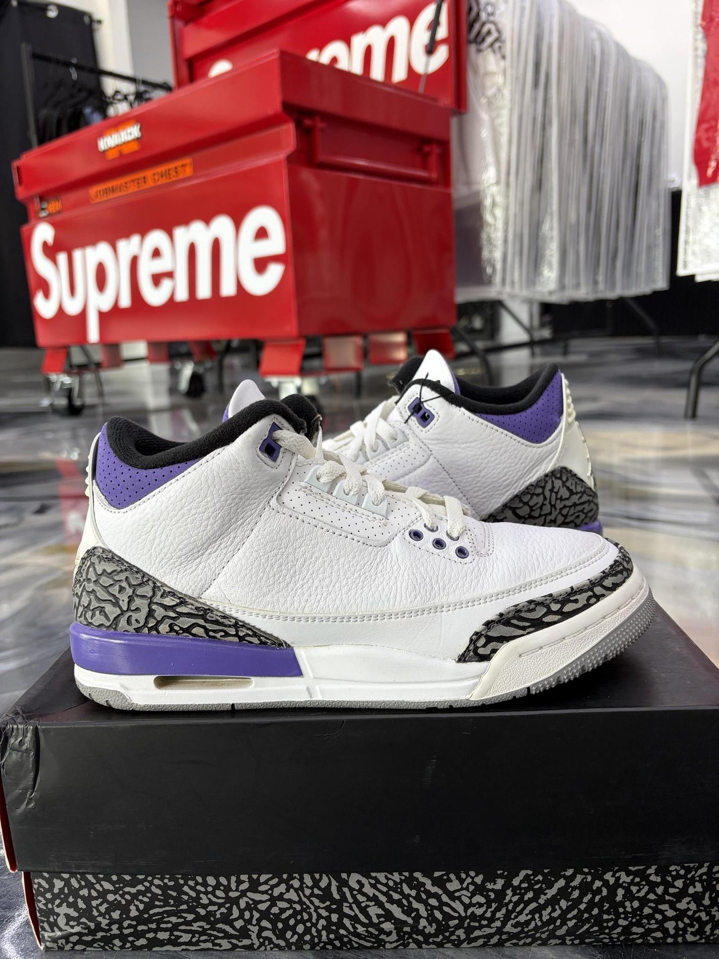 Jordan 3 "Dark Iris" Used Size 7Y/8.5W