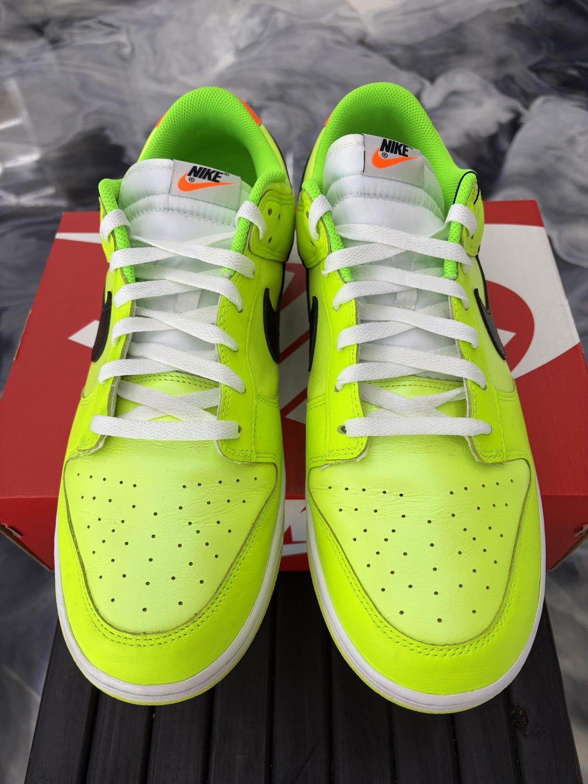 Dunk Low "Splash Volt" Used Size 15
