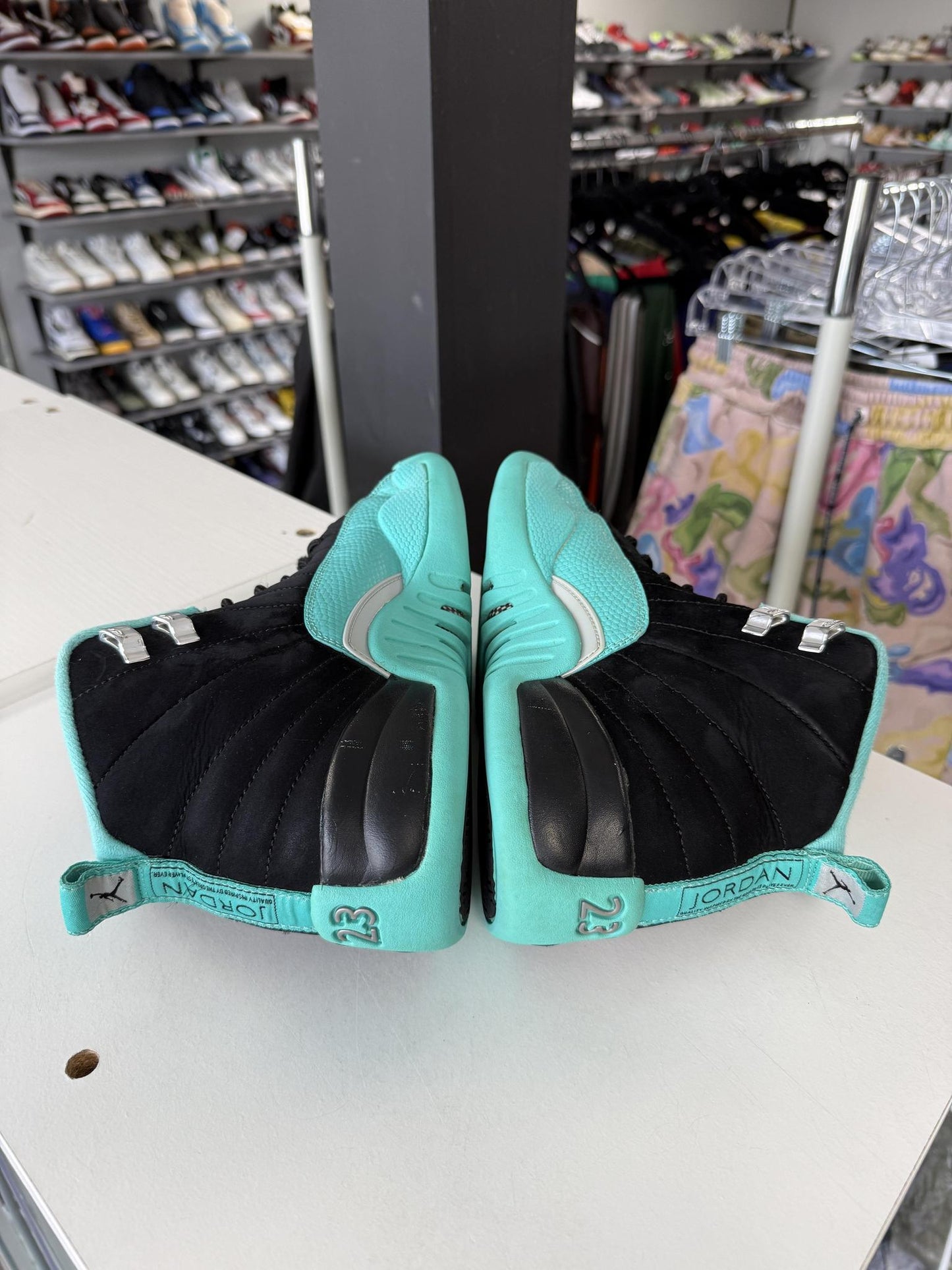 Jordan 12 "Hyper Jade" Used Size 8