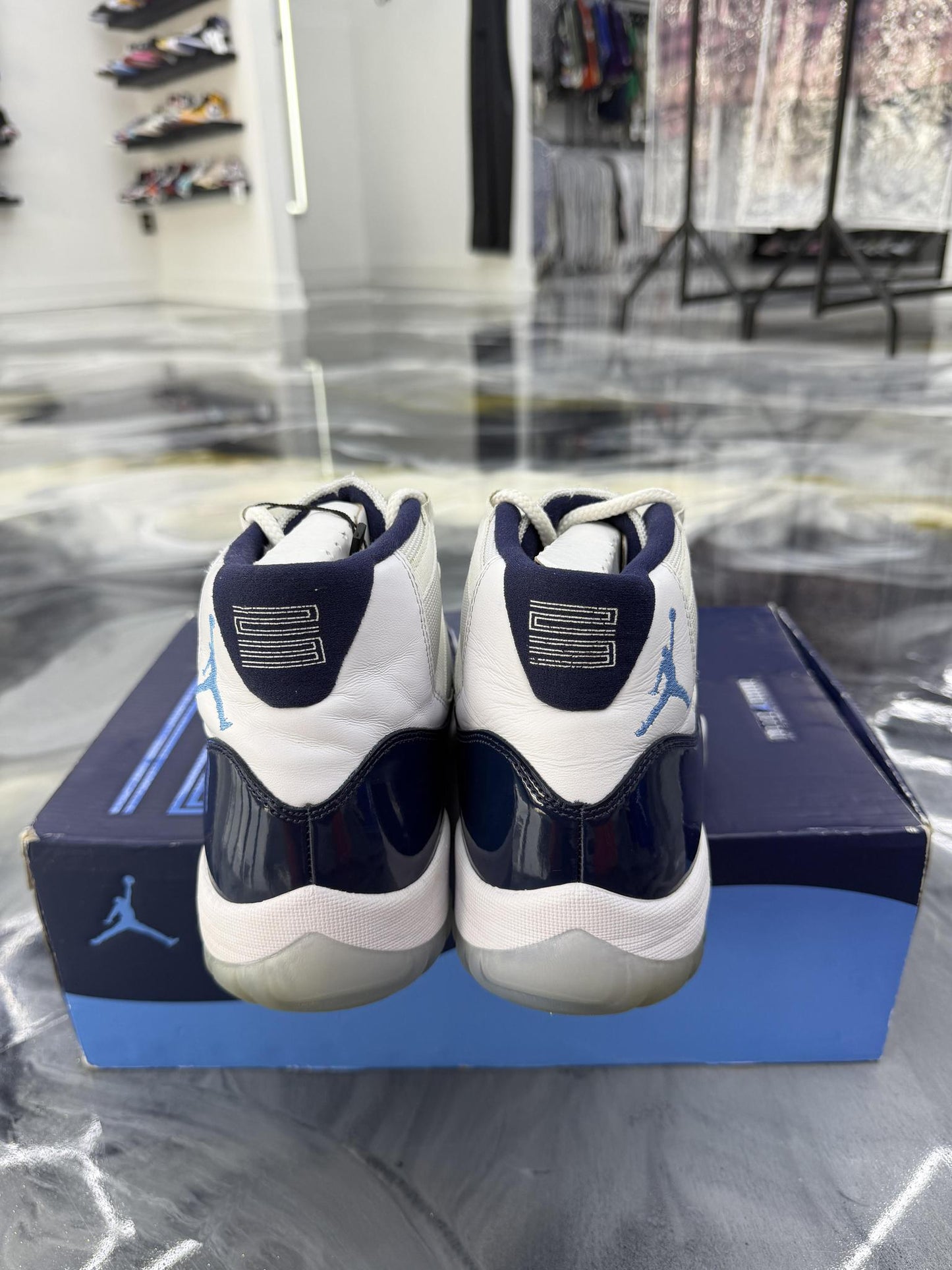 Jordan 11 "Win Like 82" Used Size 9.5