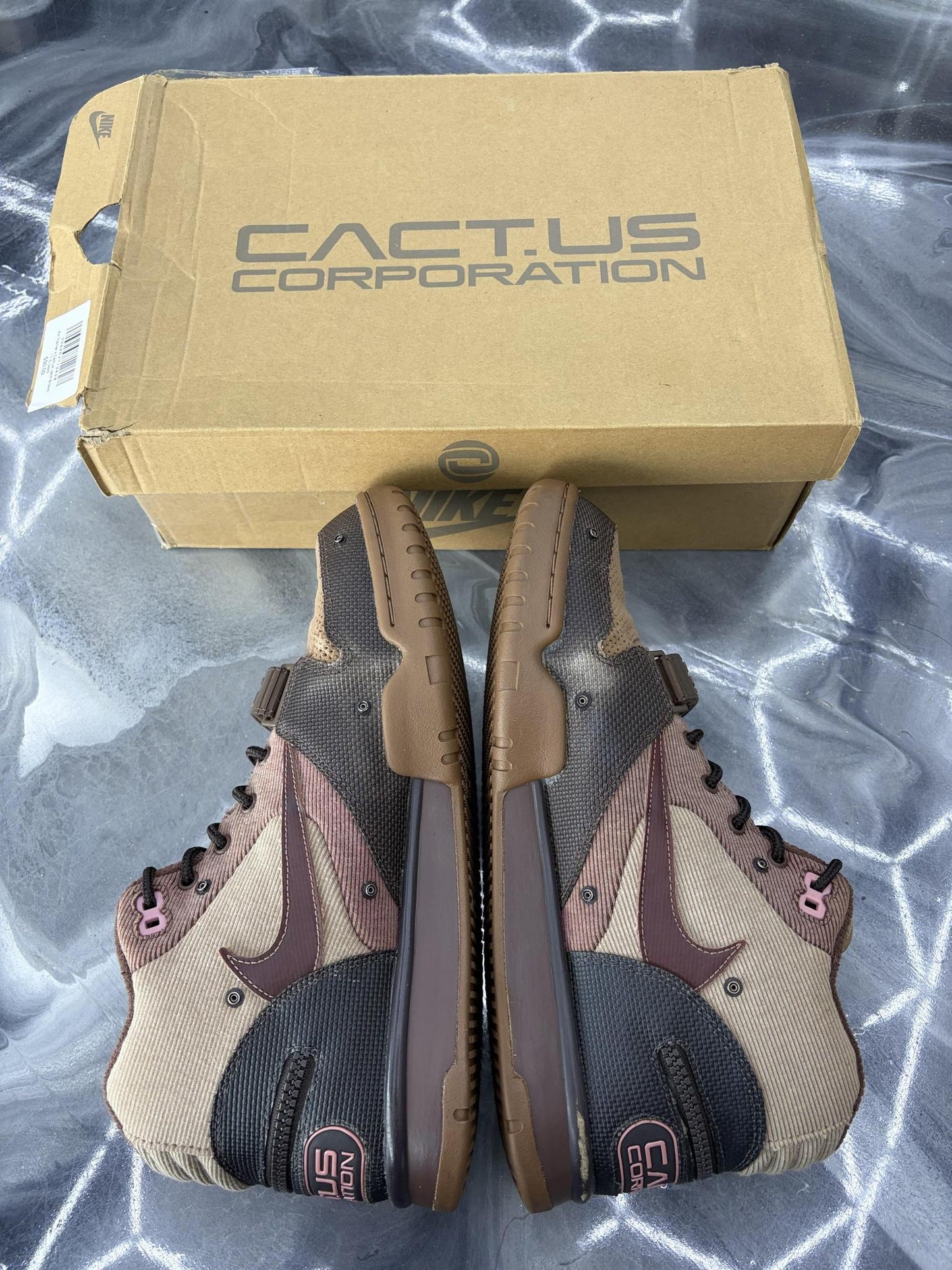 Air Trainer x Cactus Jack "Brown" Used Size 11.5
